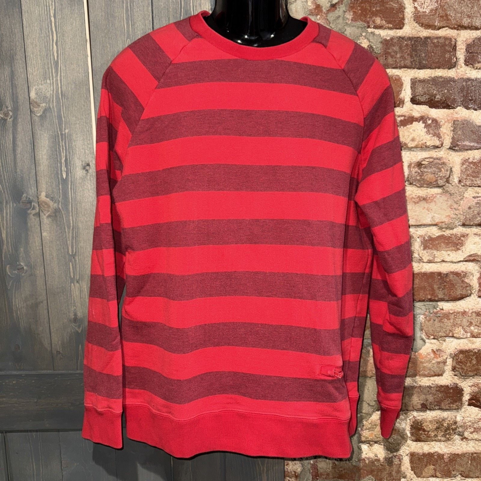 Nike Nike 6.0 Red Striped Crew Neck Sweatshirt Men's Sz XL Grunge Size US XL / EU 56 / 4 - 6 Thumbnail
