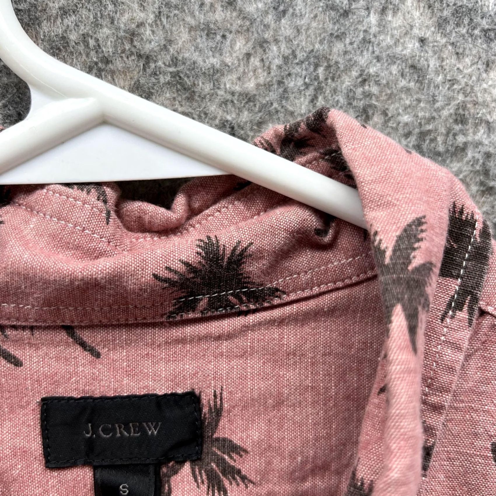 J.Crew J.CREW Shirt Men Small Pink Black Floral All Seasons Short Sleeve Button-Up 40 in Chest Mens Regular Spring Summer Winter N/A Size US S / EU 44-46 / 1 - 5 Thumbnail