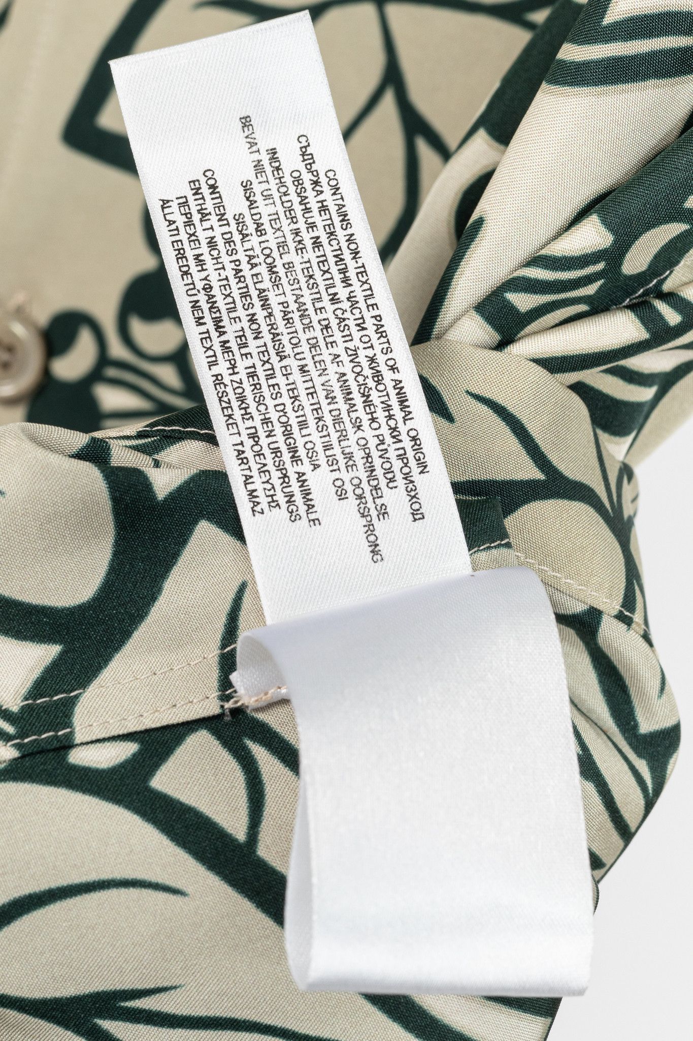 Burberry Burberry Safari Silk Ivy-Print Buttoned Shirt Size S / US 4 / IT 40 - 10 Thumbnail