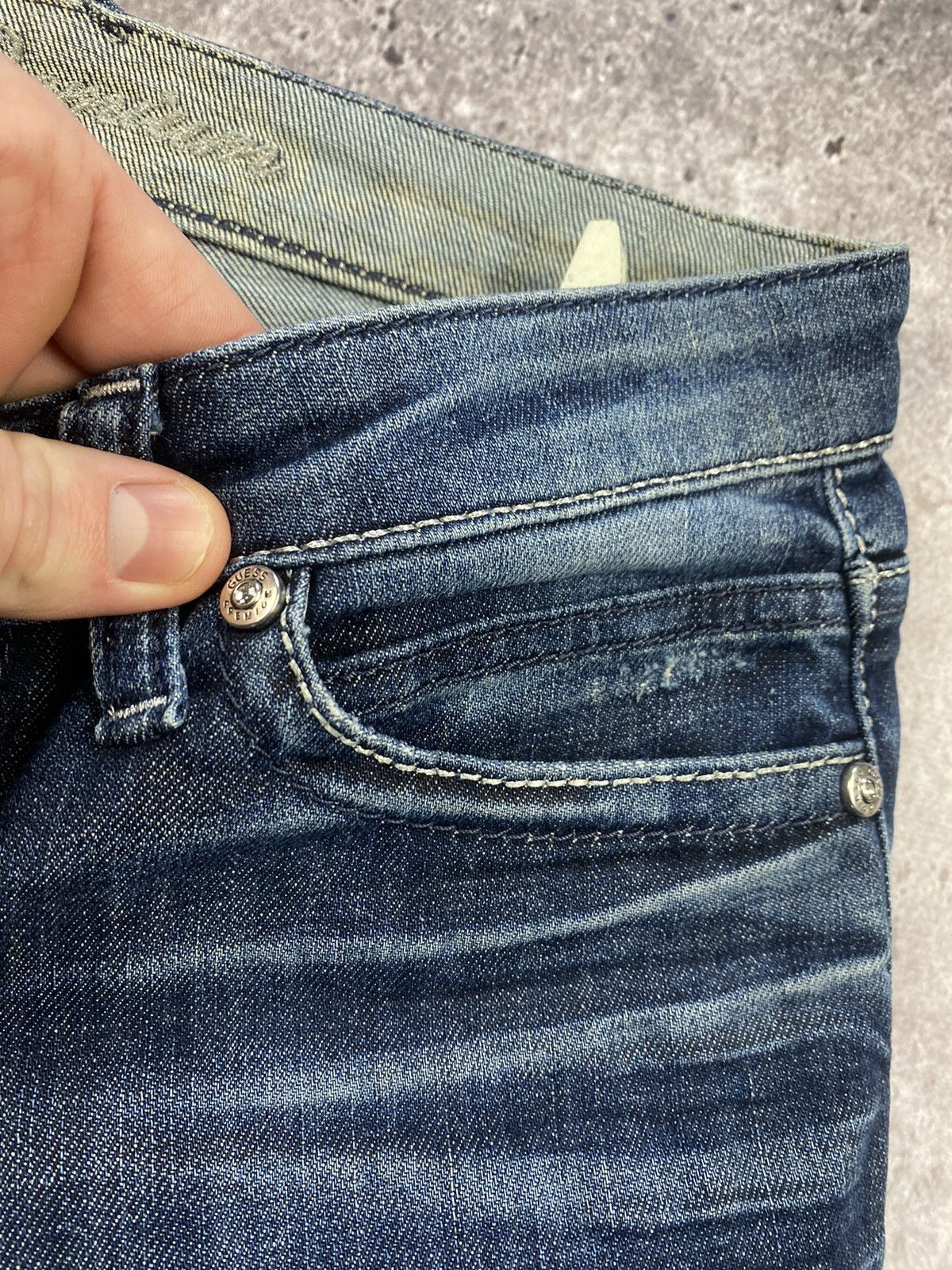 Guess MADE IN USA Guess flare jeans denim y2k VINTAGE crystal deni Size 26" / US 2 / IT 38 - 6 Thumbnail