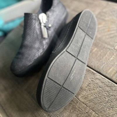 Stuart Weitzman STUART WEITZMAN $399 Women Lasered Leather Slip-on Rumpus Te Size US 9 / IT 39 - 5 Thumbnail