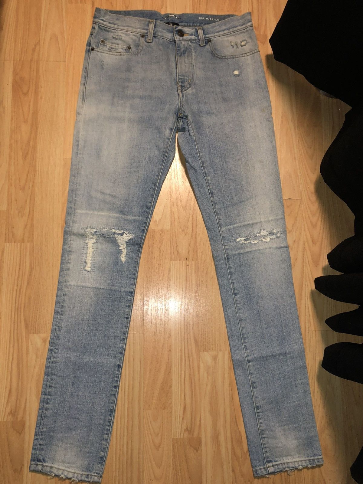 Yves Saint Laurent Saint Laurent Distressed Skinny Jeans - Size 30 Size US 30 / EU 46 - 1 Thumbnail