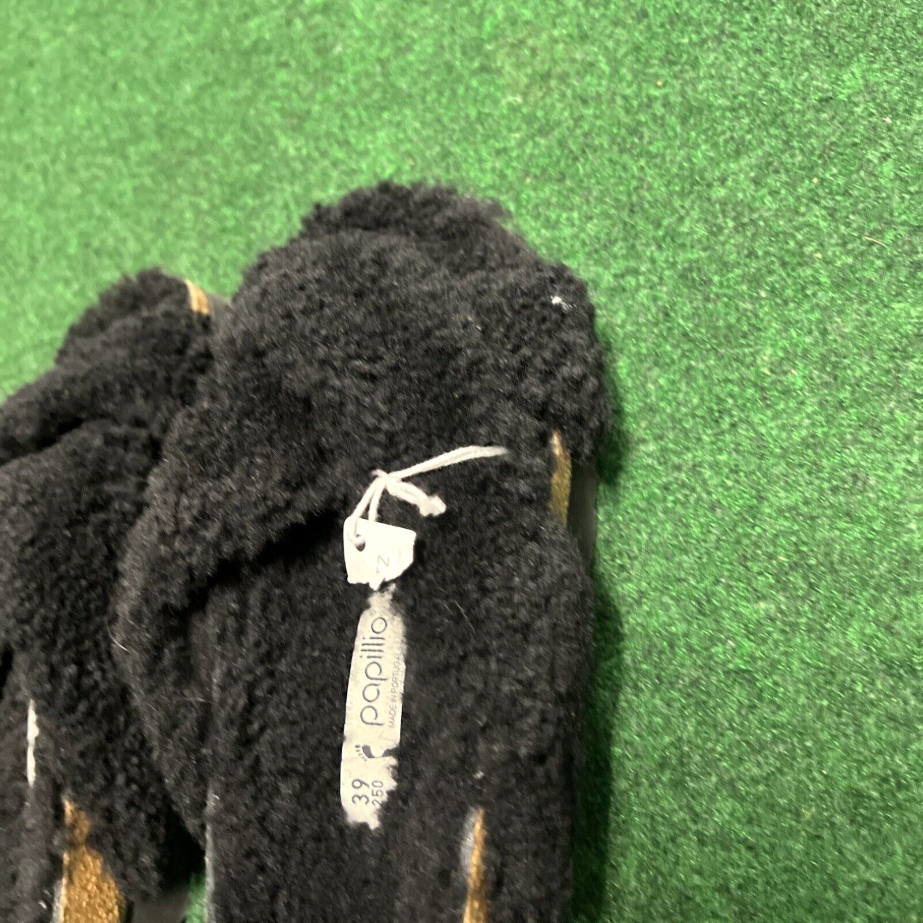 Birkenstock Papillio by Birkenstock Daytona Shearling Sandal Black Fuzzy Slide Size: 39/ 8 Size US 8 / IT 38 - 3 Thumbnail