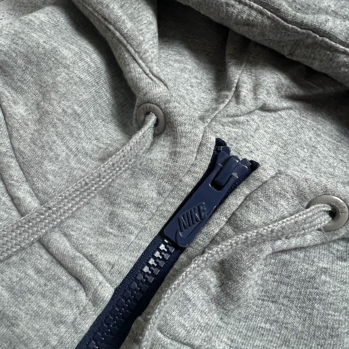 Nike 00s NIKE BASIC RETRO LOGO VINTAGE Y2K BLANK ZIP UP HOODIE Size US L / EU 52-54 / 3 - 7 Thumbnail
