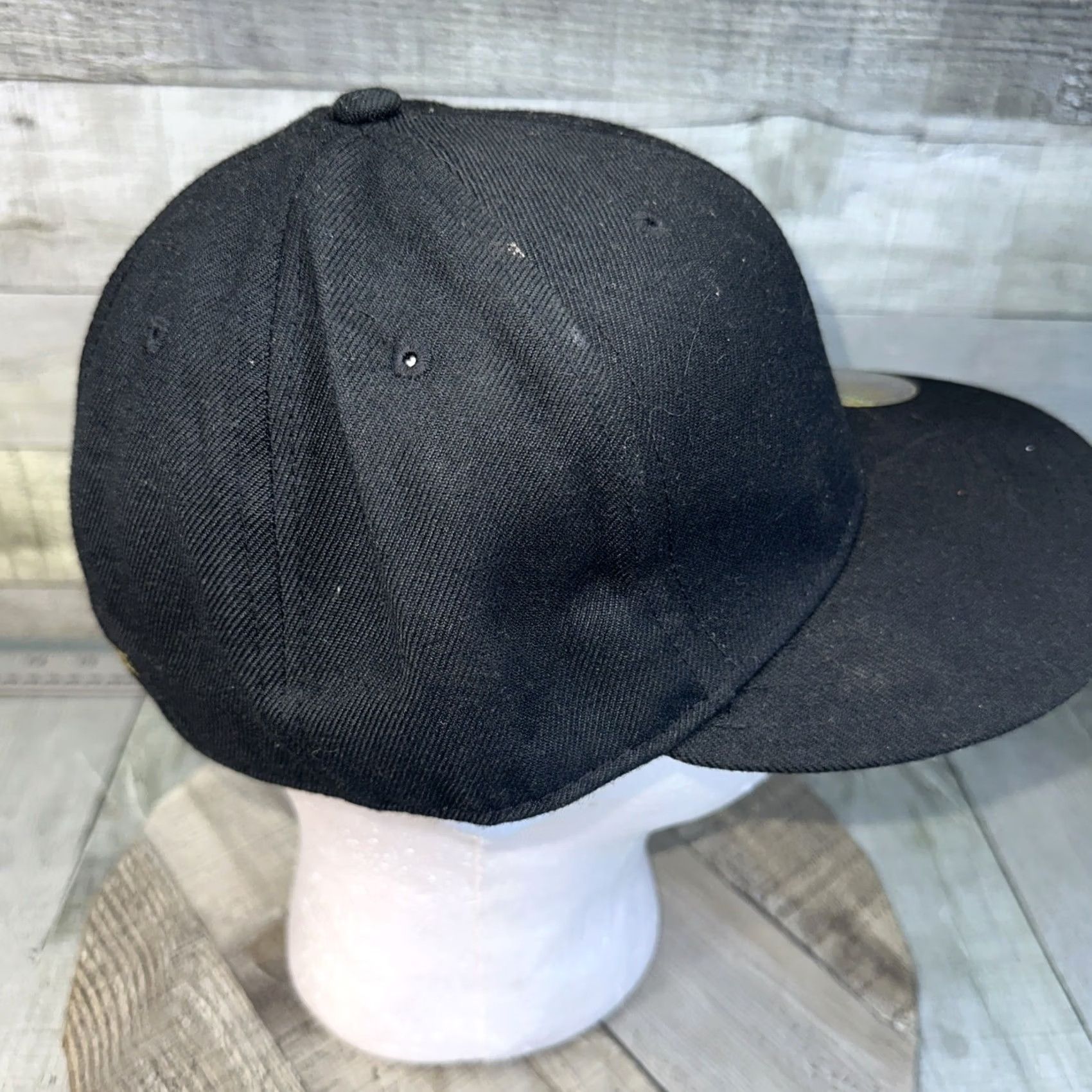 Logo 7 Courvoisier Hat Black Gold Logo Promo Cap Rare Brandy Liquor Sz Med Men Baseball Cap M & M Black Gold Logo 90s(brand) Men Size ONE SIZE - 3 Thumbnail