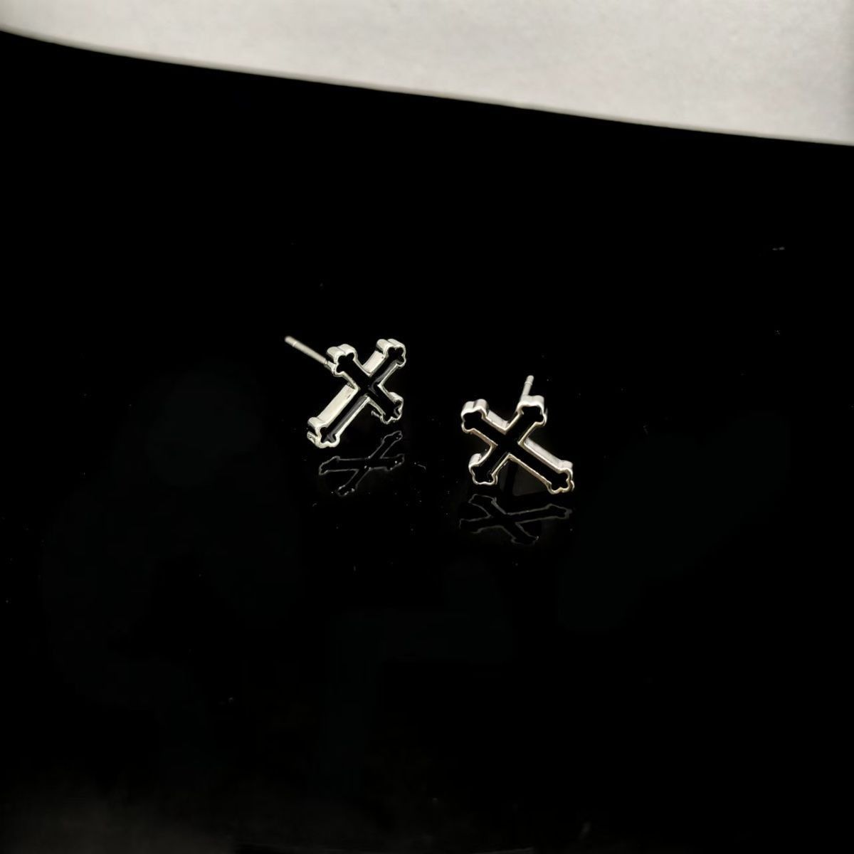 Jewelry Cross Future Earrings One Pairs Chrome Jewelry Size ONE SIZE - 4 Thumbnail