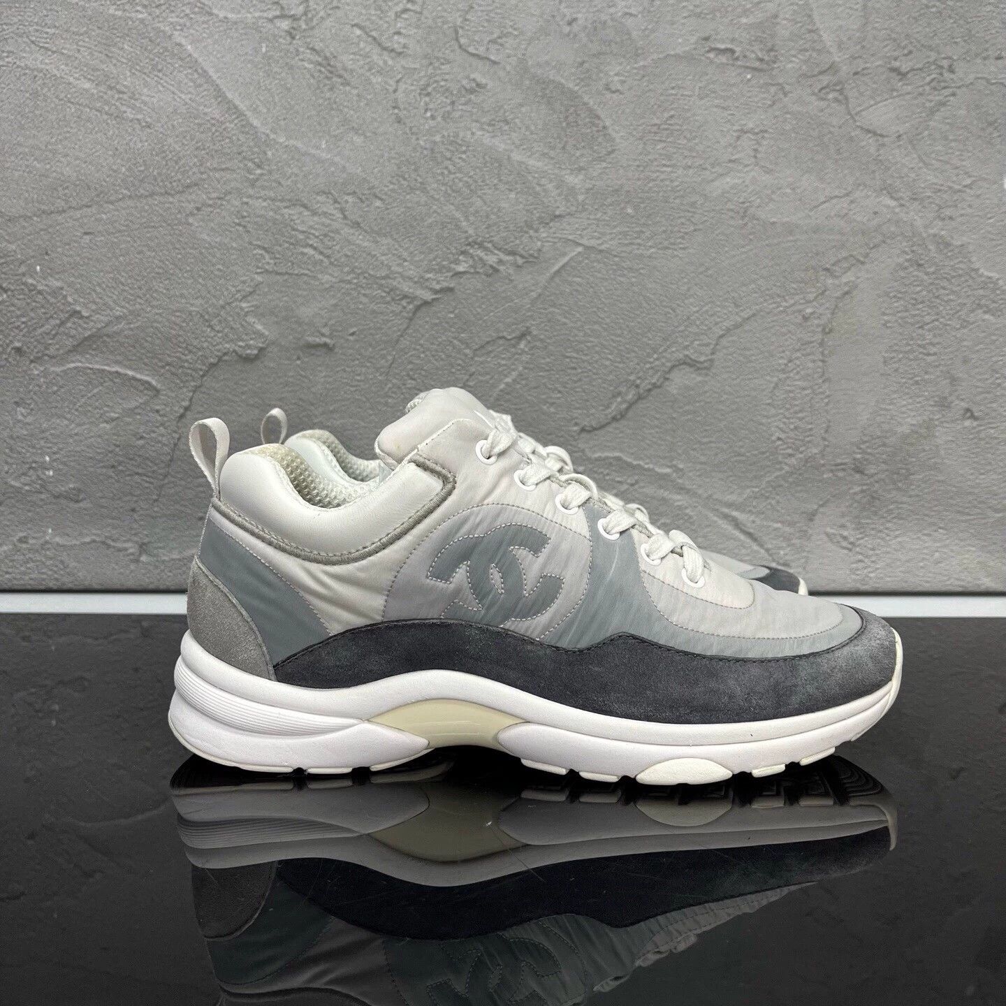 Chanel Chanel Classic CC Sneakers 37.5 99 New Worn Once Size US 6.5 / IT 36.5 - 3 Thumbnail