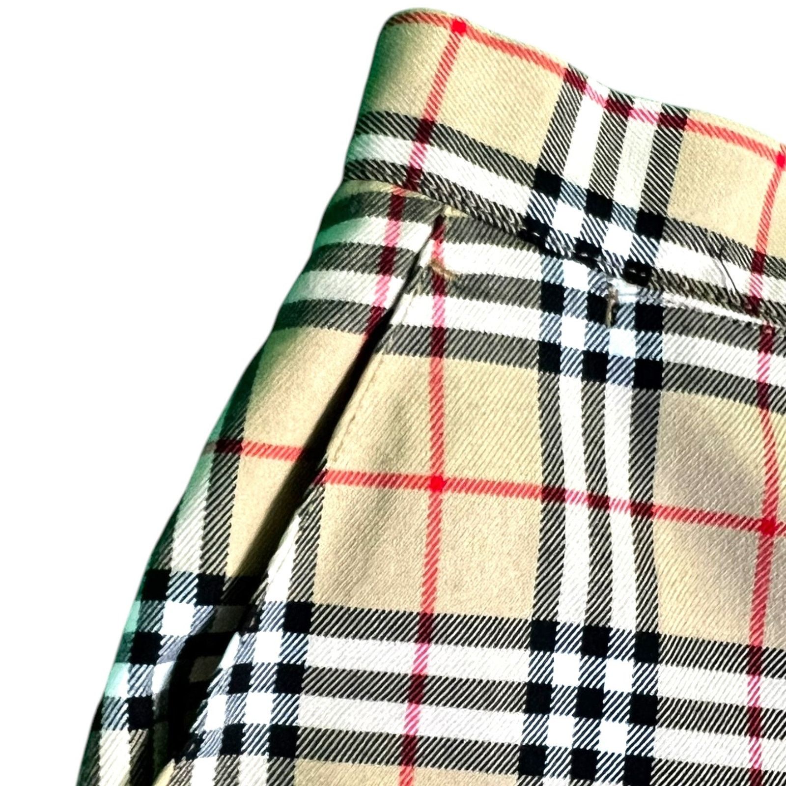 Burberry Vintage 90s Burberry Golf Nova Check Shorts Women - Size 8 Size 30" / US 8 / IT 44 - 6 Thumbnail