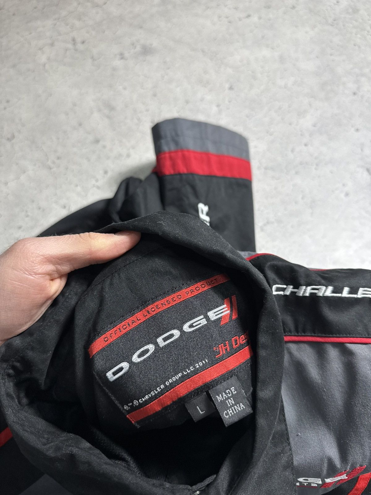 Vintage Dodge Challenger SRT Vintage Racing Shirt Big Logo Size L Size US L / EU 52-54 / 3 - 6 Thumbnail