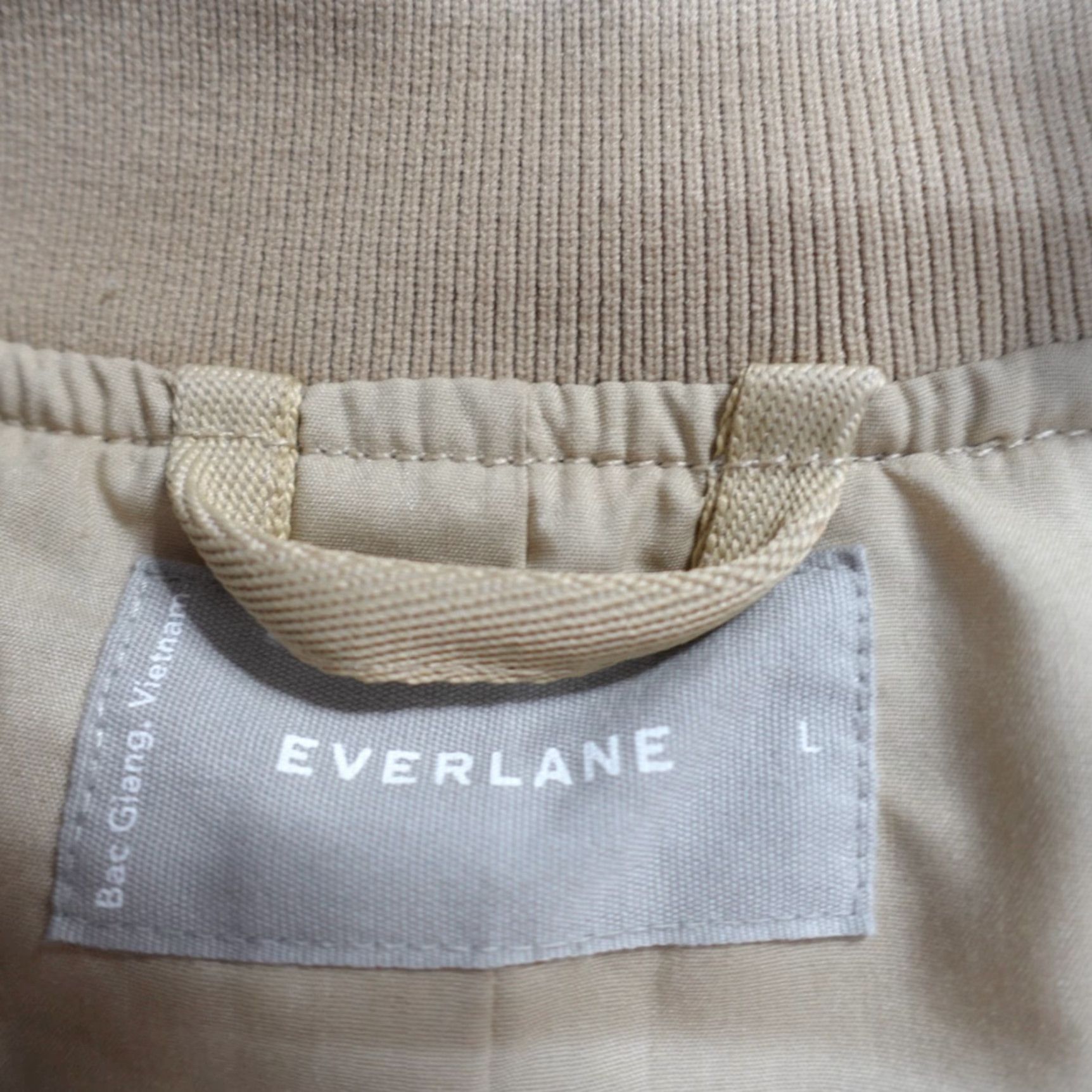 Everlane Everlane Womens Jacket L Beige Full Zip Oversized Bomber Jacket Women Jacket Beige Full Zip for Women Size L / US 10 / IT 46 - 2 Thumbnail