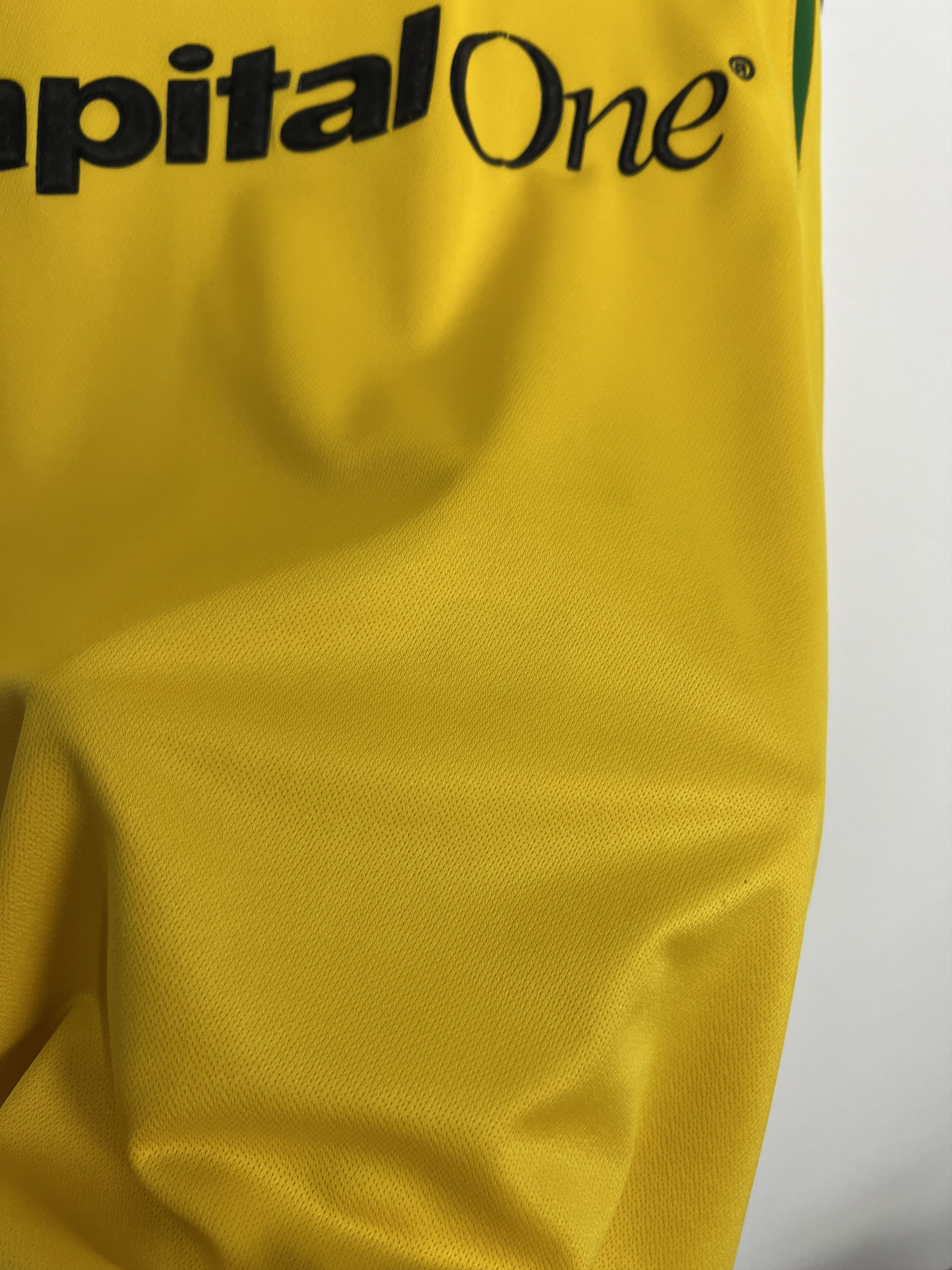 Umbro Nottingham Forest football shirt Soccer Long Sleeve Jersey Size US L / EU 52-54 / 3 - 7 Thumbnail