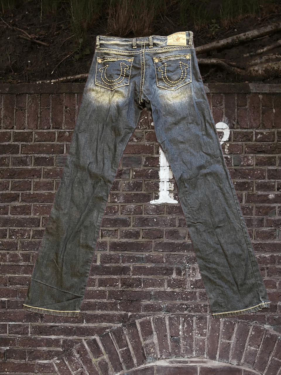 True Religion True Religion STREETWEAR distressed jeans Size US 32 / EU 48 - 1 Thumbnail