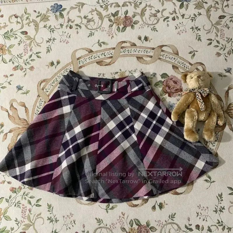 Burberry Burberry Purple Wool Women's Skirt. Size 23" - 1 Thumbnail