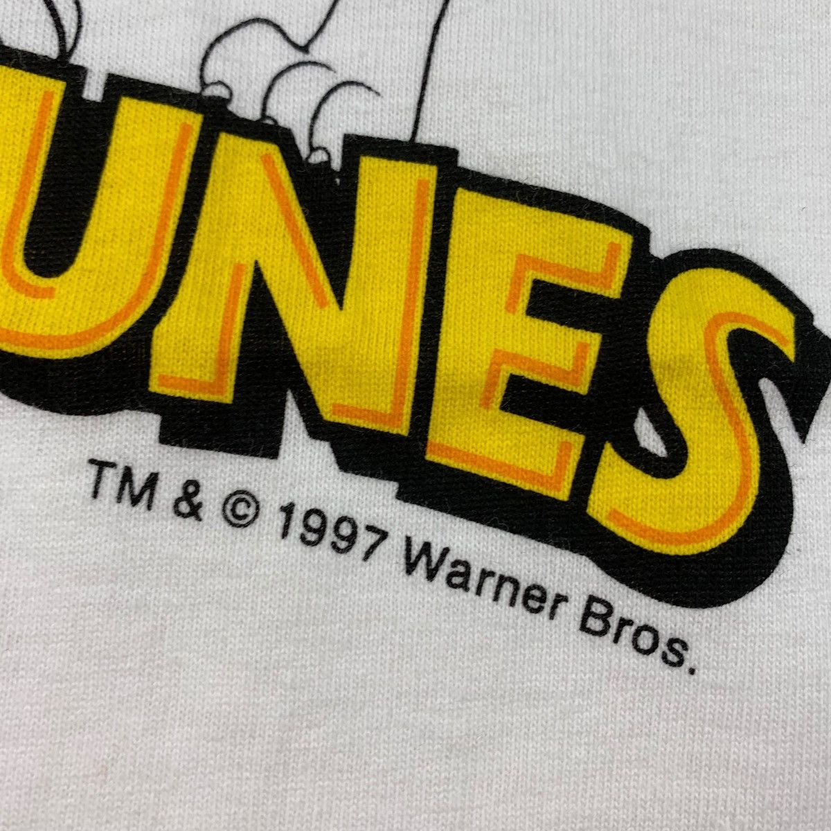 Warner Bros Vintage ALL CHARACTERS LOONEY TUNES Bigprinted tee Size US XL / EU 56 / 4 - 9 Thumbnail