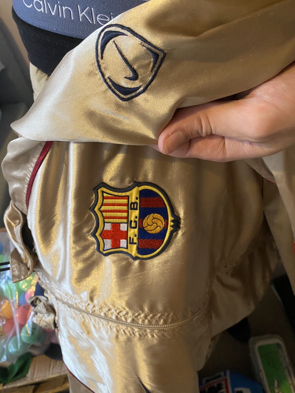 Nike Vintage Nike FC Barcelona Gold Jacket 2001-2002 Large Size US L / EU 52-54 / 3 - 4 Thumbnail