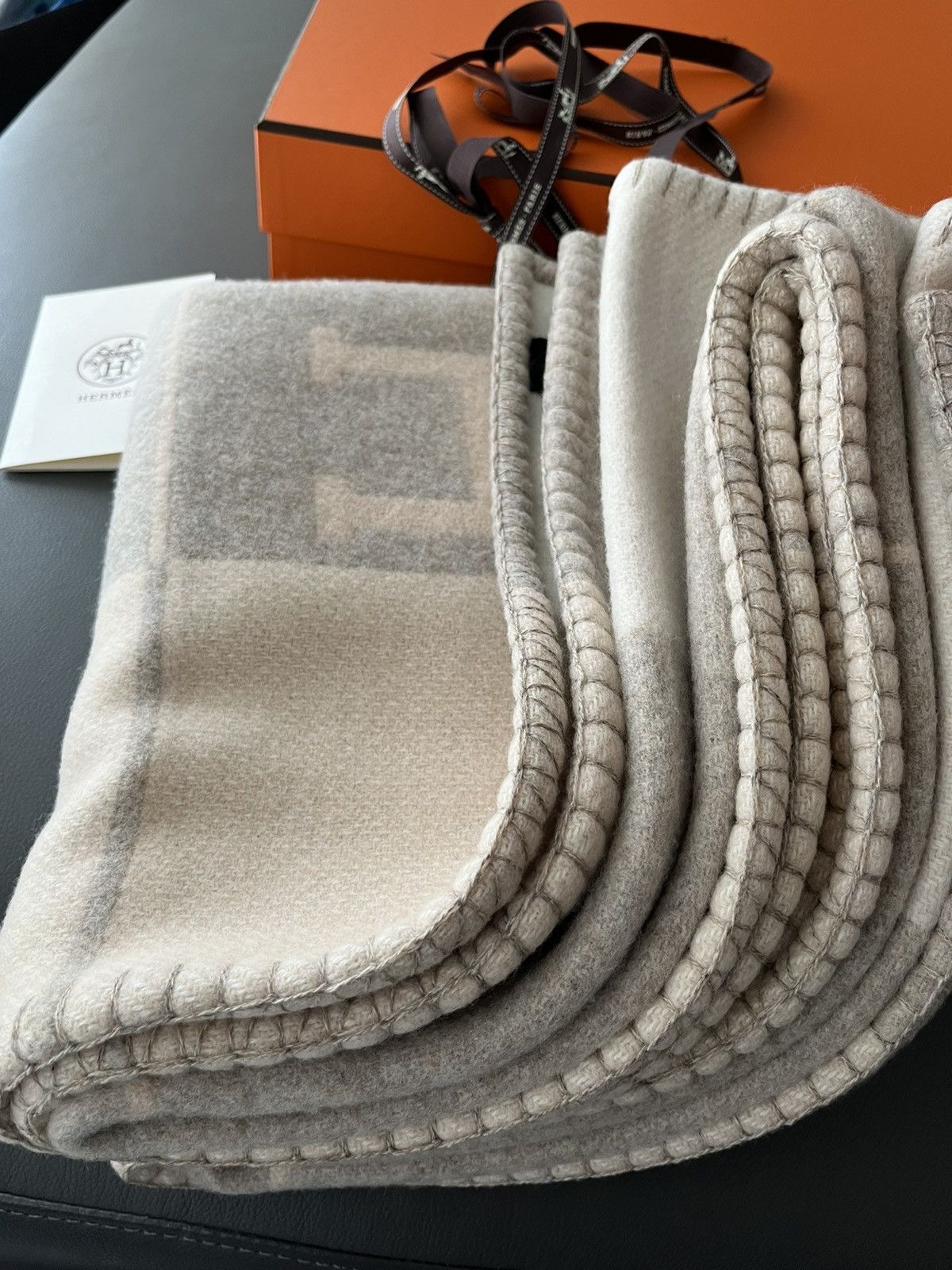 Hermes Giftable New Hermes Avalon Blanket Coco Chamomile Cashmere Size ONE SIZE - 9 Thumbnail