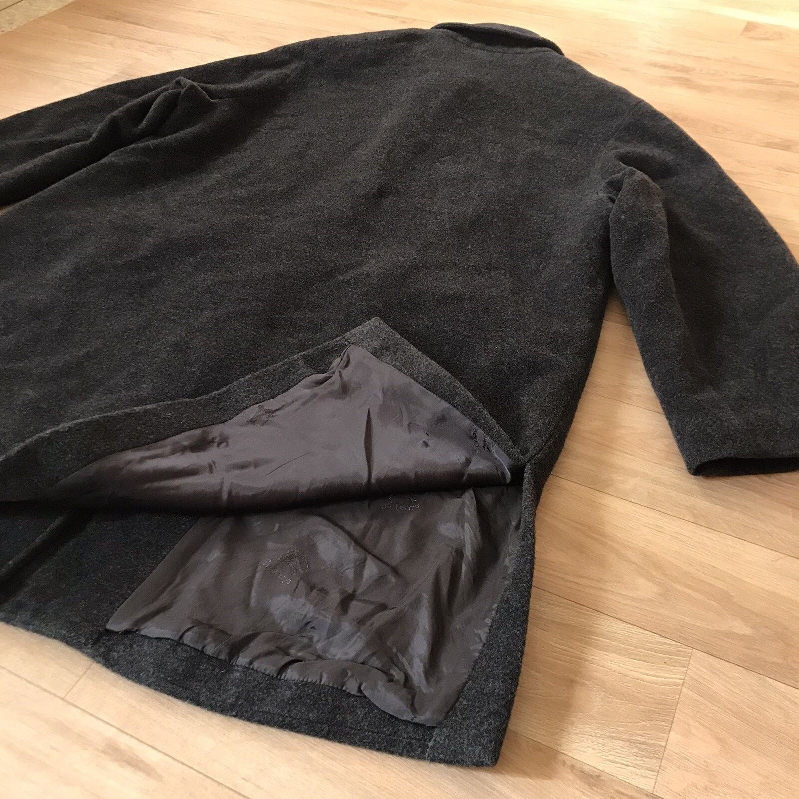 Burberry Vintage Burberry TRENCH coat Virgin wool overcoat Size M / US 6-8 / IT 42-44 - 5 Thumbnail
