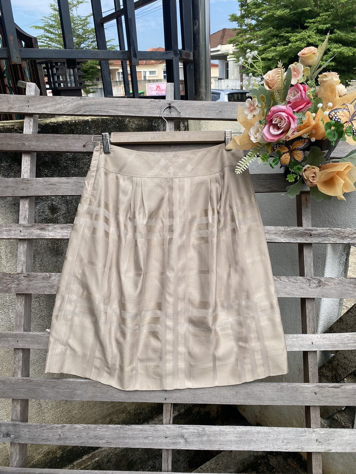 Burberry Burberry Skirt Women Size 29" - 1 Thumbnail