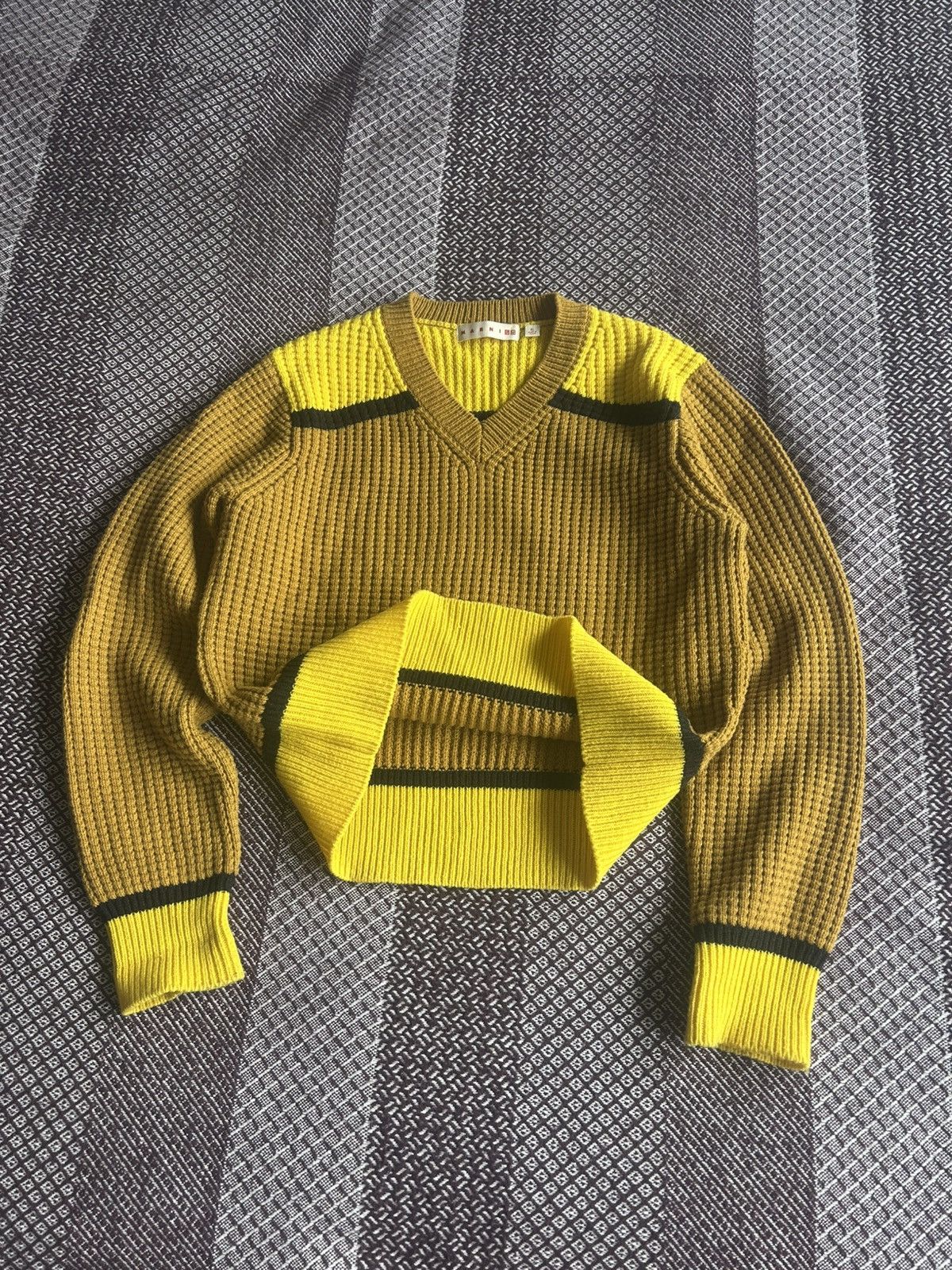 Japanese Brand × Marni Uniqlo x Marni Knitted V Neck Long Sleeve Sweater Streetwear Size XL / US 12-14 / IT 48-50 - 8 Thumbnail