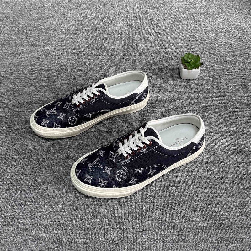 Louis Vuitton Louis Vuitton Stylish Casual Sneakers in Blue 0089 Size US 9.5 / EU 42-43 - 1 Thumbnail