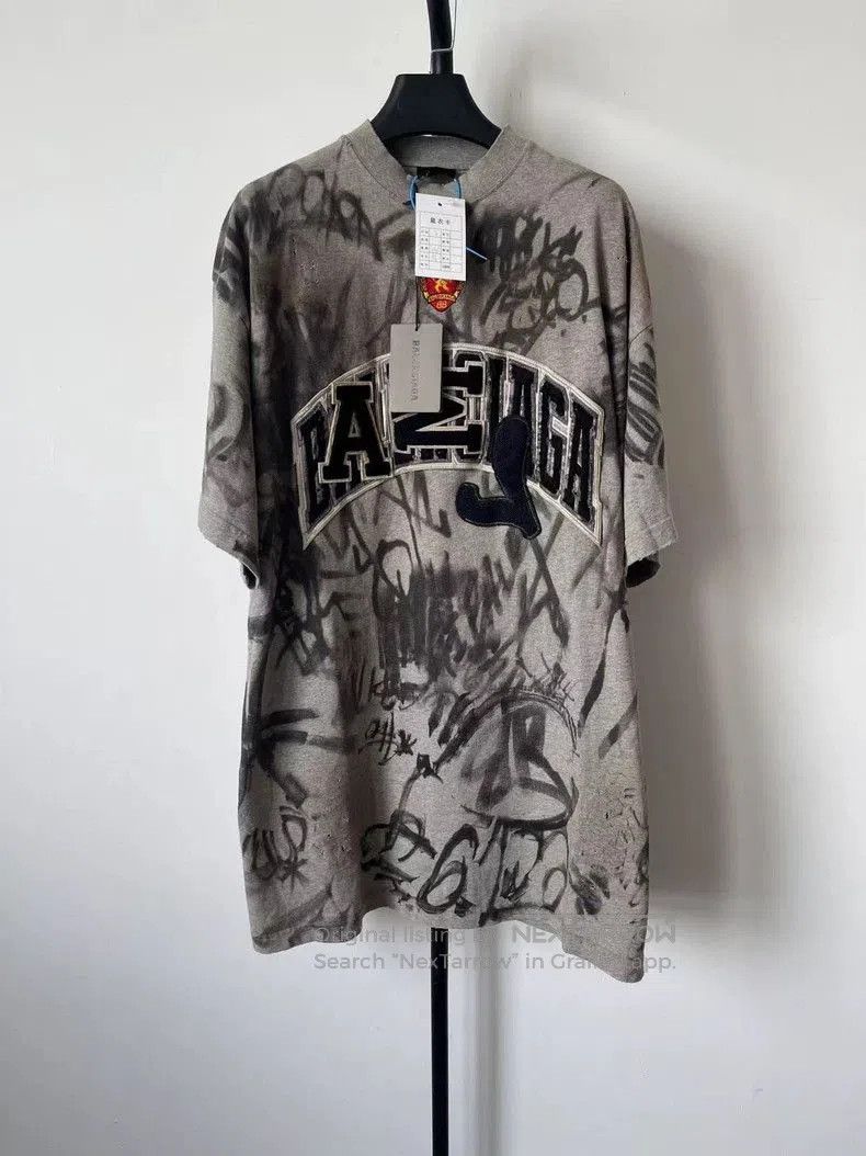 Balenciaga Balenciaga Graffiti Print Short Sleeve T. Size US M / EU 48-50 / 2 - 1 Thumbnail