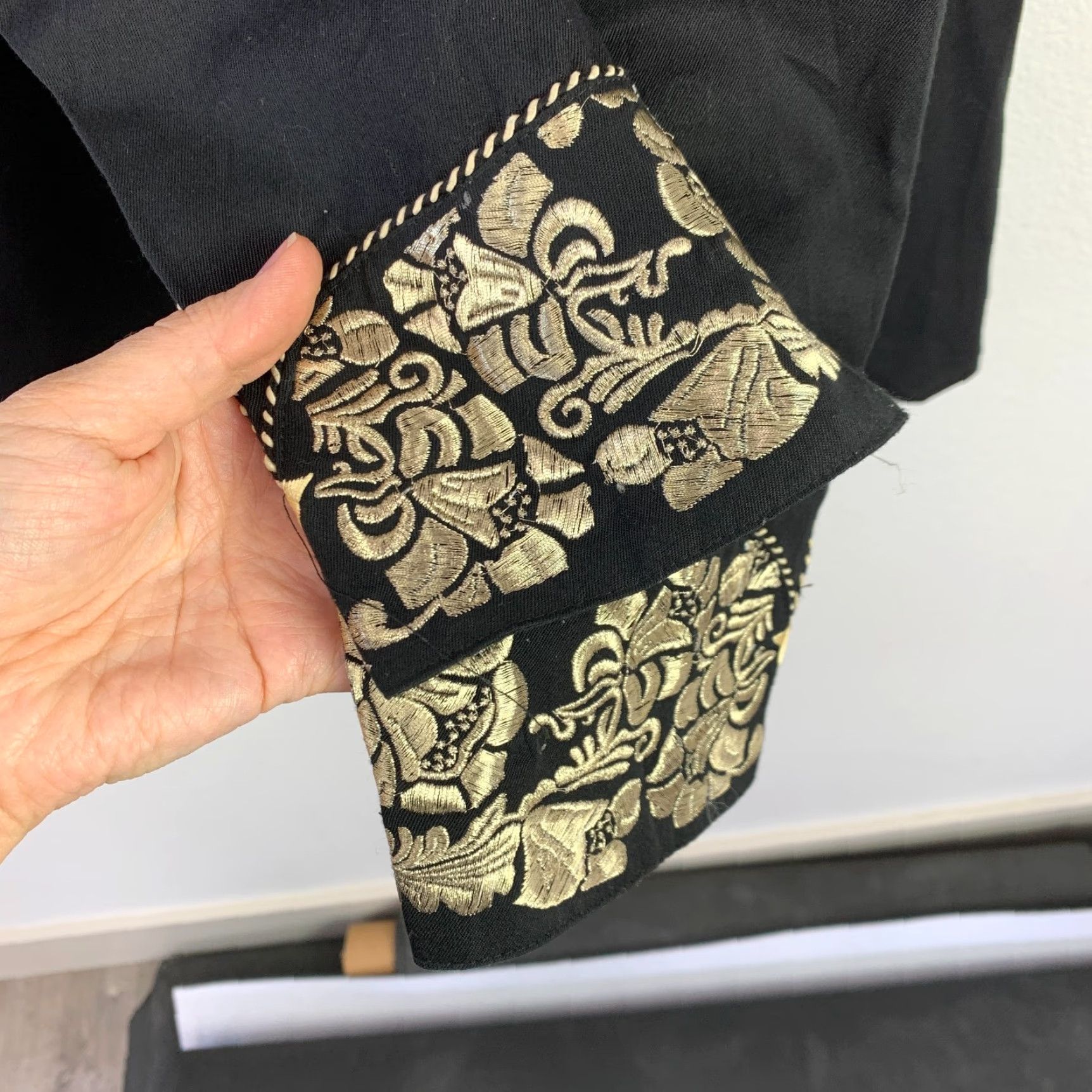 Scully VINTAGE Scully Embroidered Black Gold Floral Pearl Snap Rodeo Shirt XL Size US XL / EU 56 / 4 - 5 Thumbnail