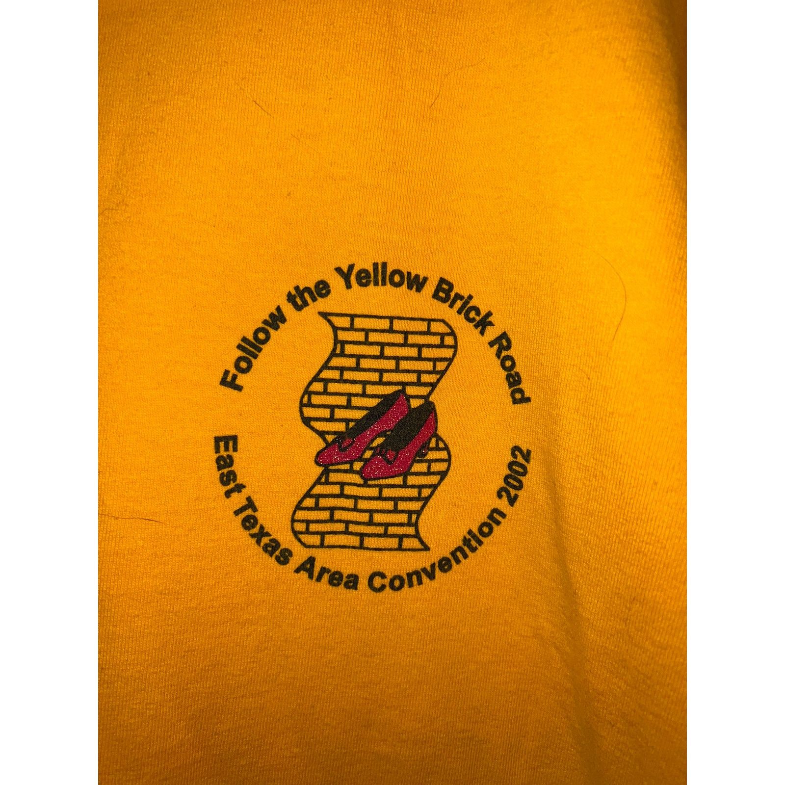 Fruit Of The Loom Vintage Yellow Brick Road Shirt East Texas Area 2002 Tee XL Size US XL / EU 56 / 4 - 3 Thumbnail