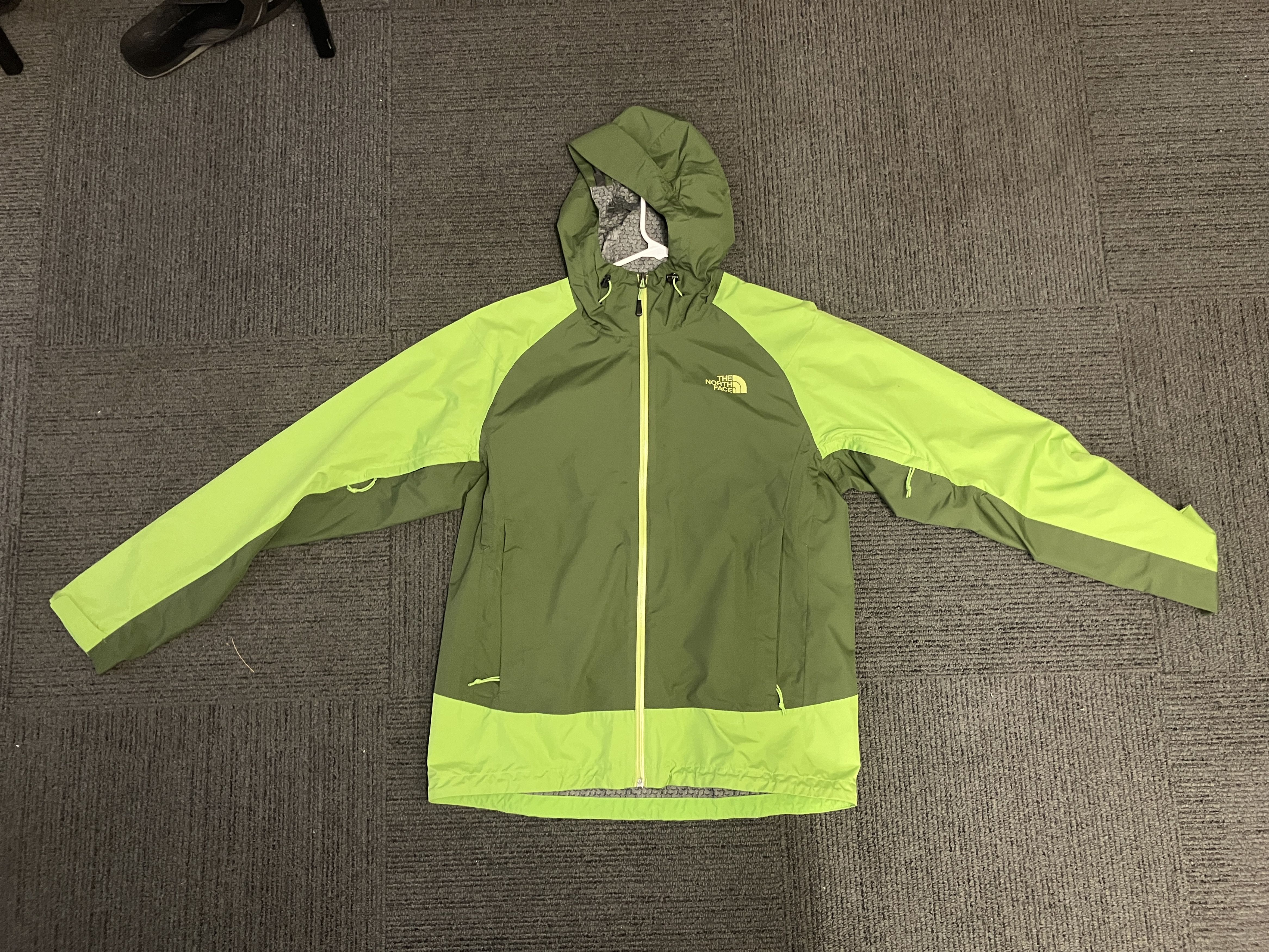 The North Face Hyvent FlashDry Green Windbreaker Size US M / EU 48-50 / 2 - 1 Thumbnail