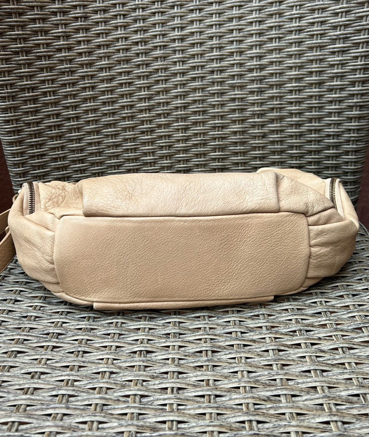 Furla Furla Beige Leather Hobo Shoulder Bag Gold Chain Size ONE SIZE - 9 Thumbnail