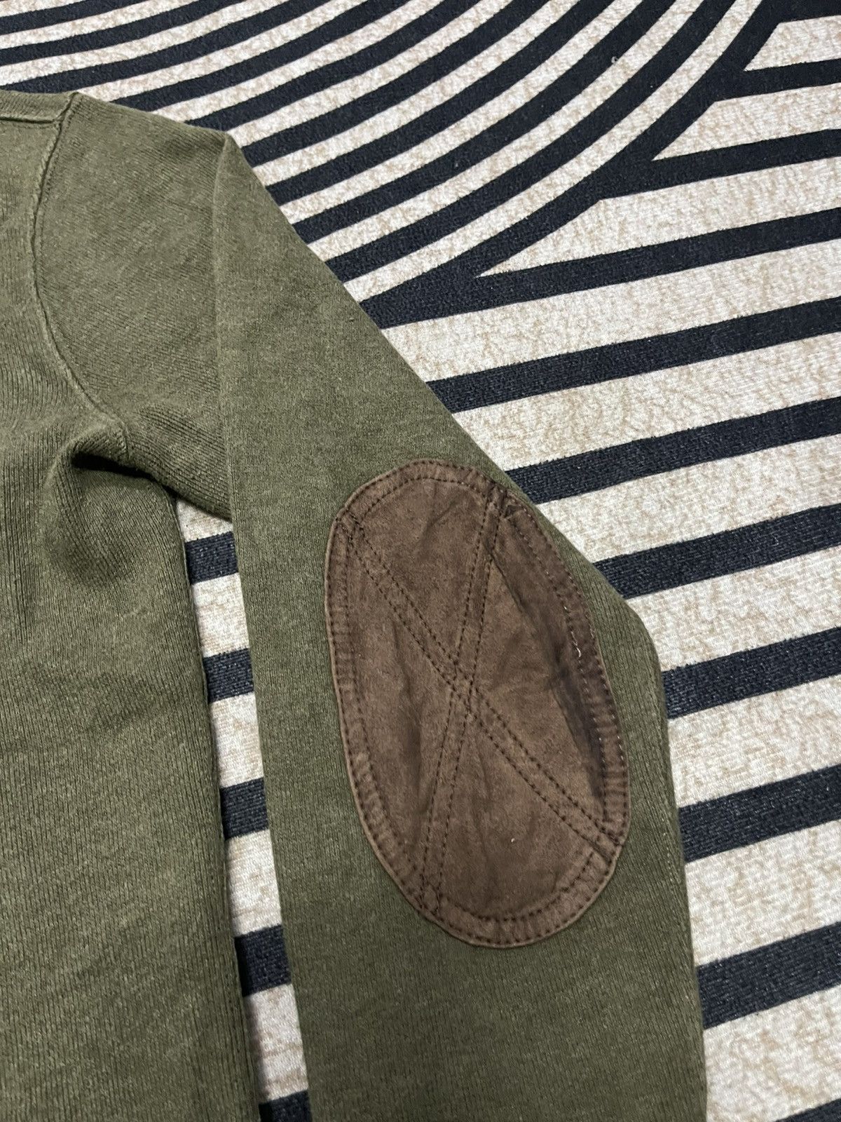 Polo Ralph Lauren 2000s POLO BY RALPH LAUREN SHEEP SUEDE ELBOW FADED HOODIE Size US M / EU 48-50 / 2 - 9 Thumbnail