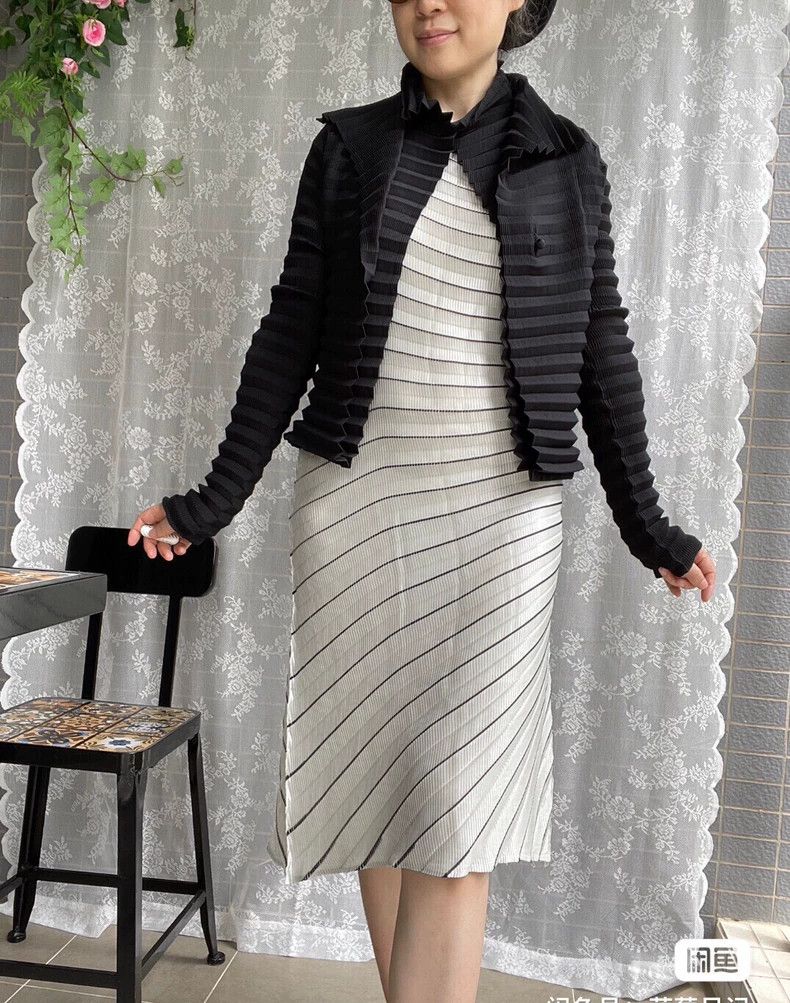 Issey Miyake Issey Miyake size:2 Grey vintage starlight dress Size S / US 4 / IT 40 - 6 Thumbnail