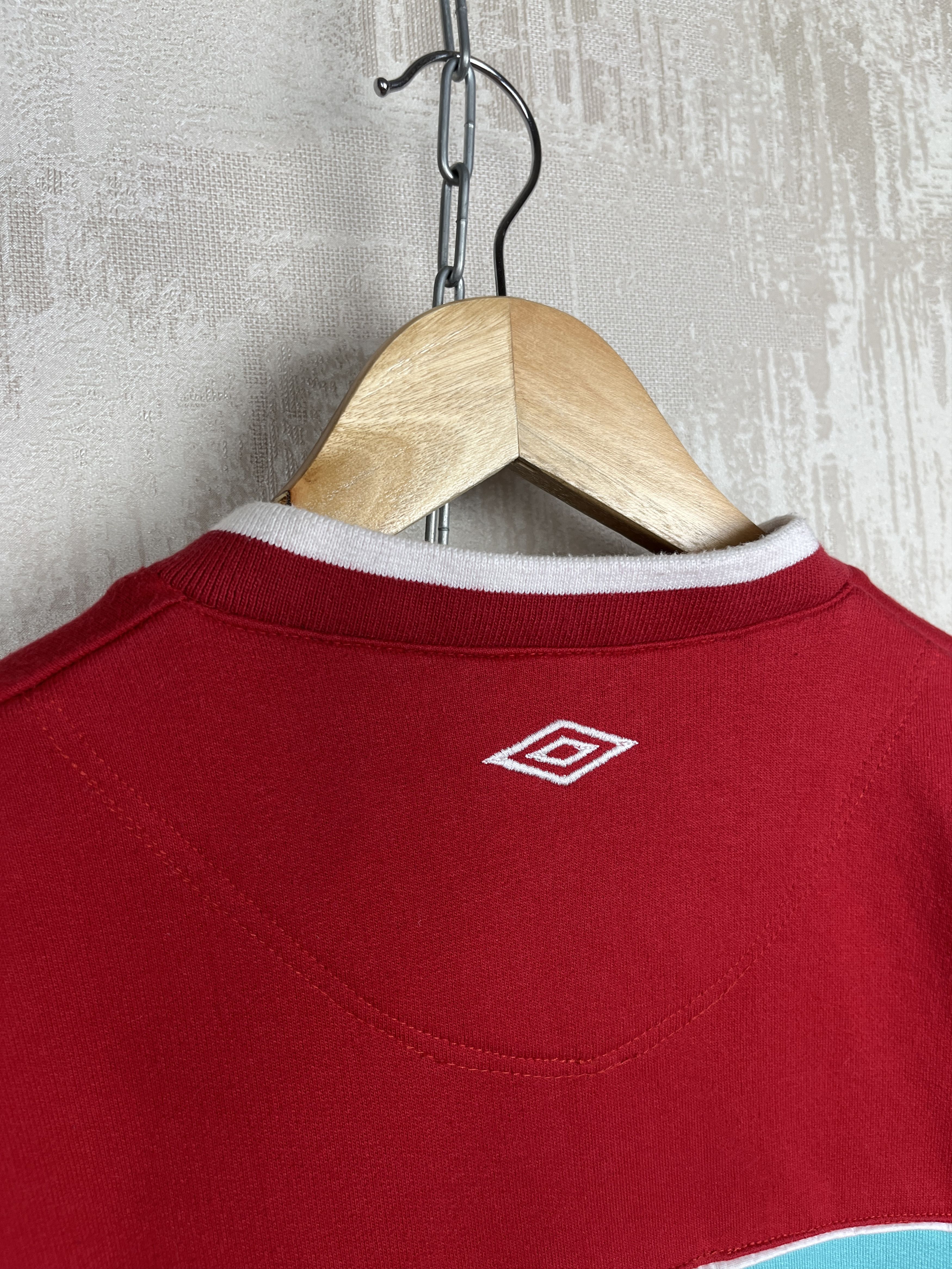 Umbro Vintage Umbro 90's V-neck Sweatshirt Size US L / EU 52-54 / 3 - 15 Thumbnail