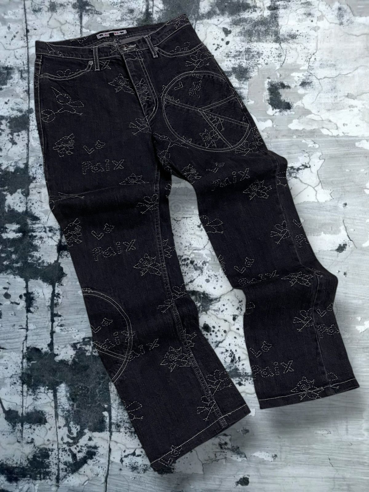 Japanese Brand Vintage 1990s Japan Designer Olleborebla Peace Pig Denim Size US 27 - 2 Thumbnail