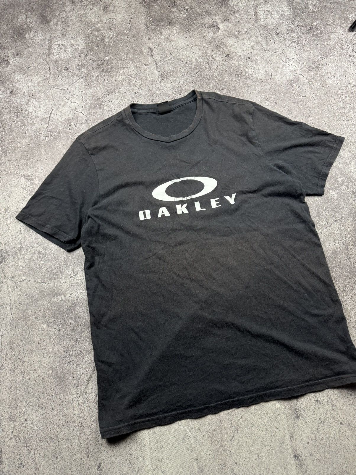 Oakley 🔥00’S VINTAGE OAKLEY FADED T-SHIRT BIG LOGO JAPANESSE Size US M / EU 48-50 / 2 - 2 Thumbnail