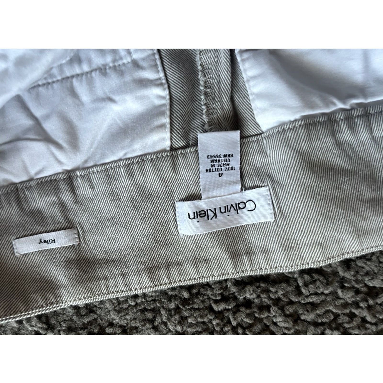 Calvin Klein Calvin Klein Jeans Women 4 Gray Solid Straight Leg Capri Fit Denim 30.5 Inseam Full Length Regular Rise 4/Low Waist Brand: Calvin Klein Womens Jeans Size 27" / US 4 / IT 40 - 5 Thumbnail