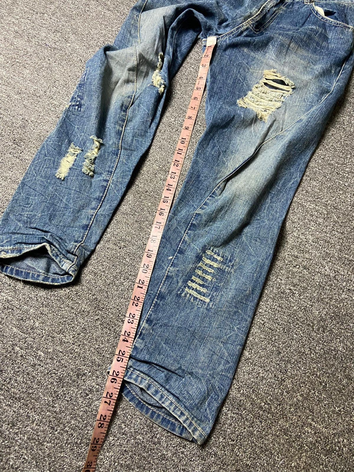 Japanese Brand Japanese Brand Distressed Denim Ripped Jeans (153) Size US 31 - 3 Thumbnail