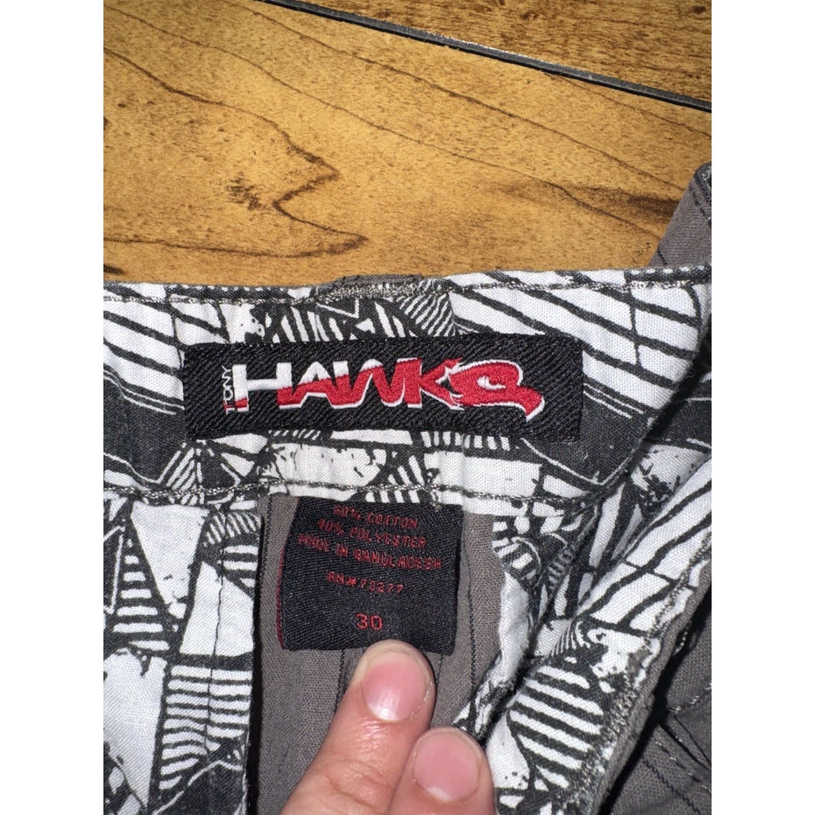 Vintage VINTAGE Hawk Skateboarding Stripped Chino Shorts Grey Size 30 Men Grays Size US 30 / EU 46 - 2 Thumbnail