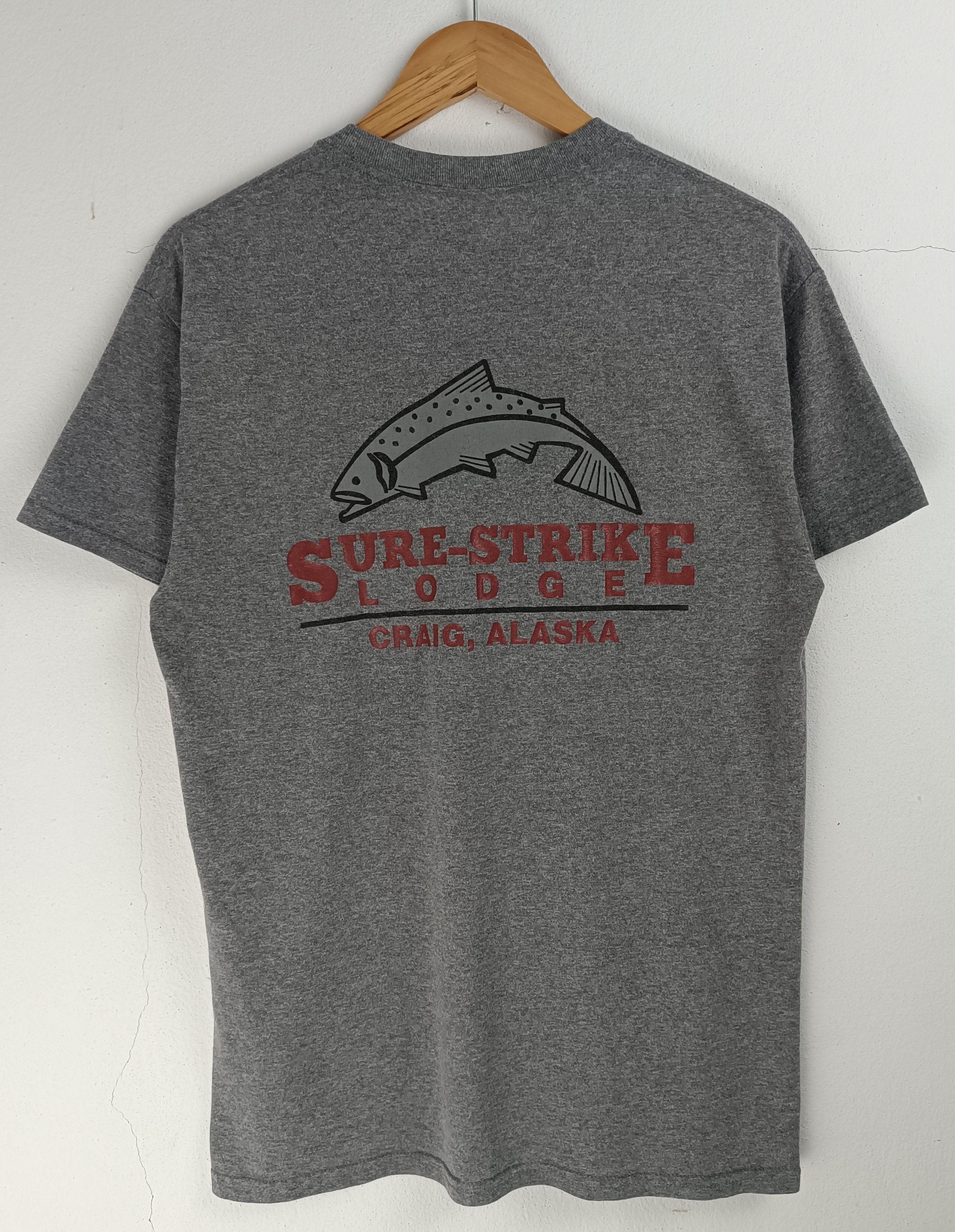 Bass Pro Shops VINTAGE Y2K SURE STRIKE LODGE ALASKA TEE BASS PRO SHOP Size US M / EU 48-50 / 2 - 3 Thumbnail