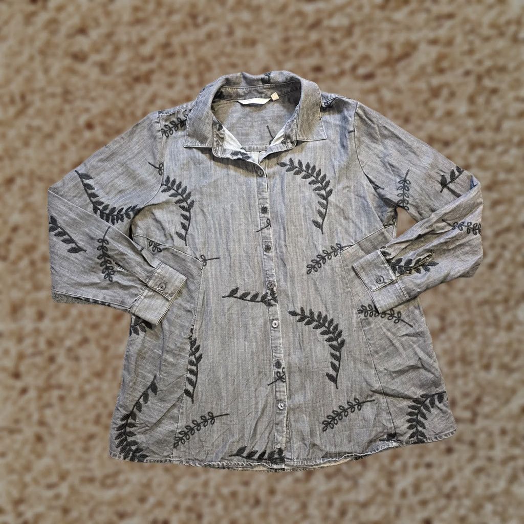 Soft Surroundings Soft Surroundings Top Women Petite Gray Embroidered Tencel Casual Button-Up Long Sleeve, Gray, Petites, Medium Size M / US 6-8 / IT 42-44 - 1 Thumbnail