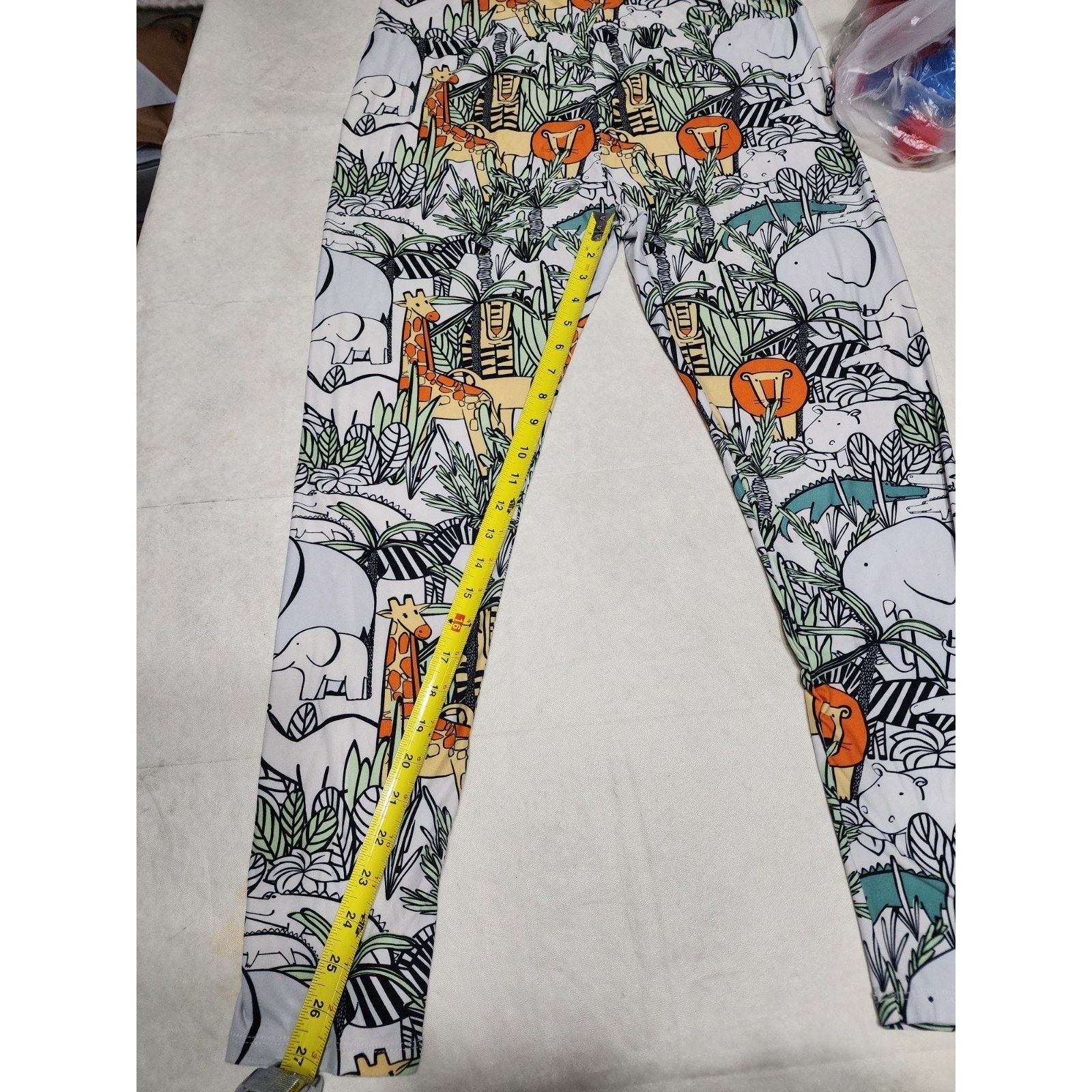 Other LuLaRoe leggings in a vibrant "Safari" one size Tall & curvy Size 27" / US 4 / IT 40 - 2 Thumbnail