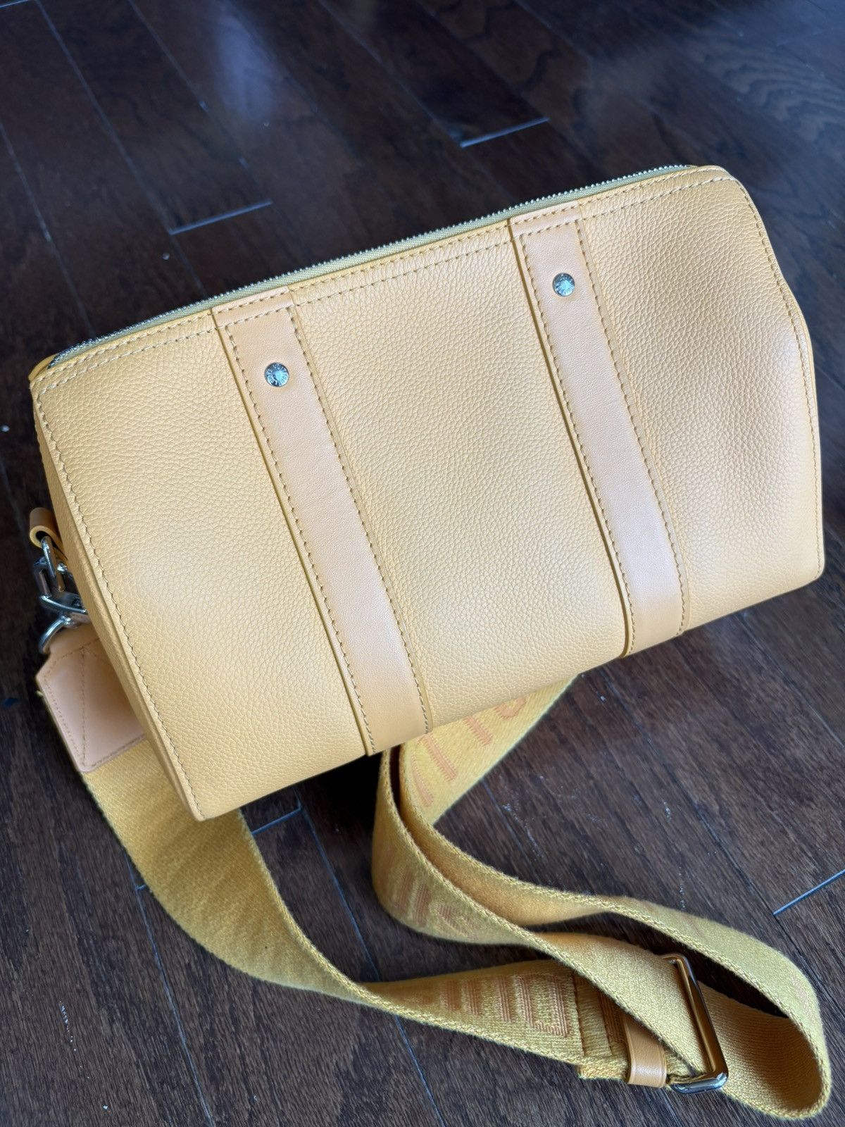 Louis Vuitton Louis Vuitton 25 Yellow City Keepall Aerogram Side Bag Size ONE SIZE - 4 Thumbnail