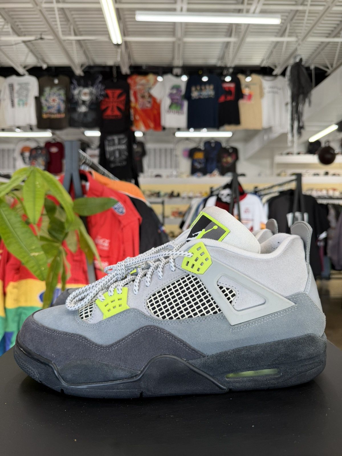 Jordan Brand Air Jordan 4 95 Neon Size 13 (2020) Size US 13 / EU 46 - 7 Thumbnail