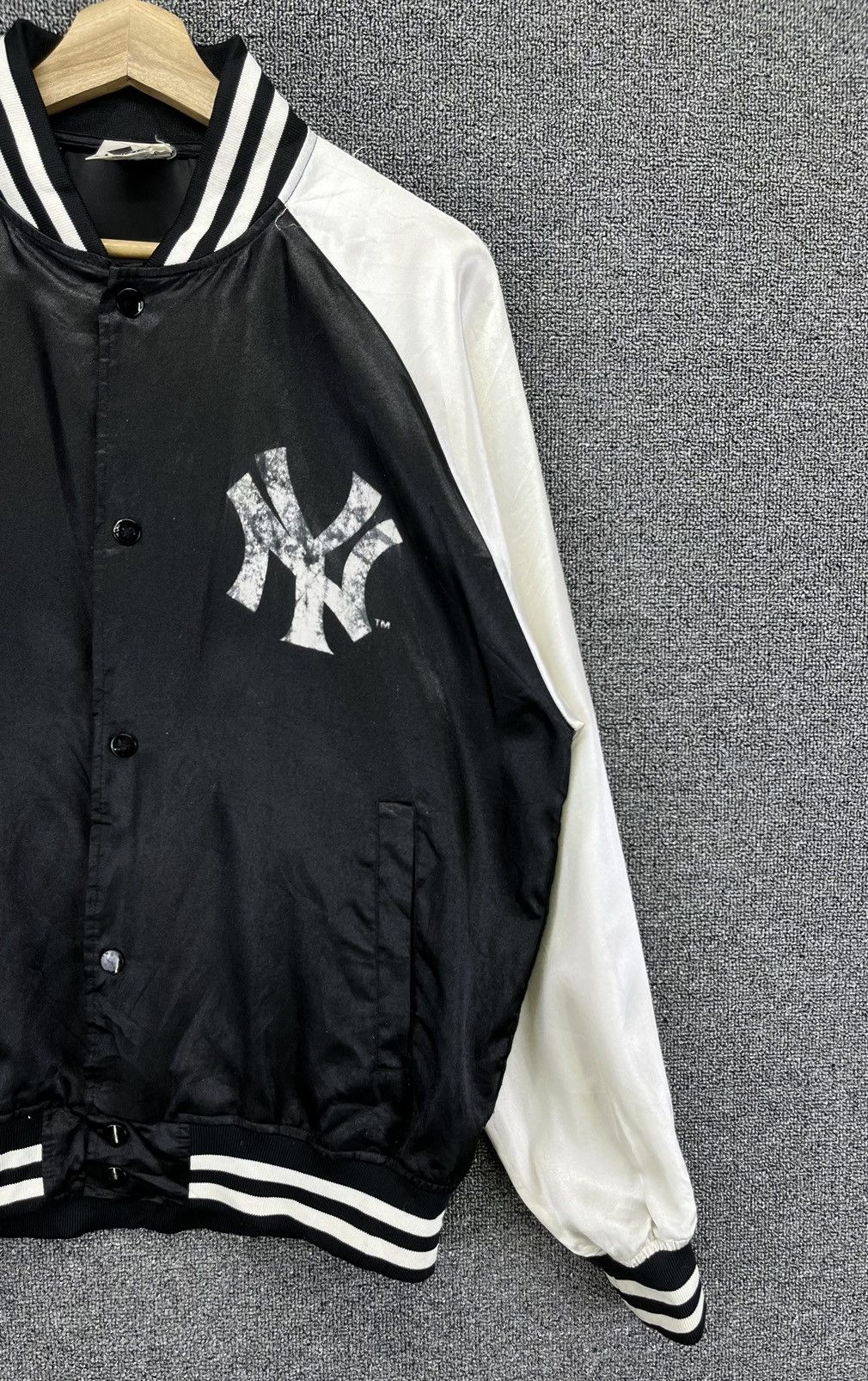 Majestic Vintage Majestic MLB New York Trashed Varsity Jacket Size US L / EU 52-54 / 3 - 4 Thumbnail