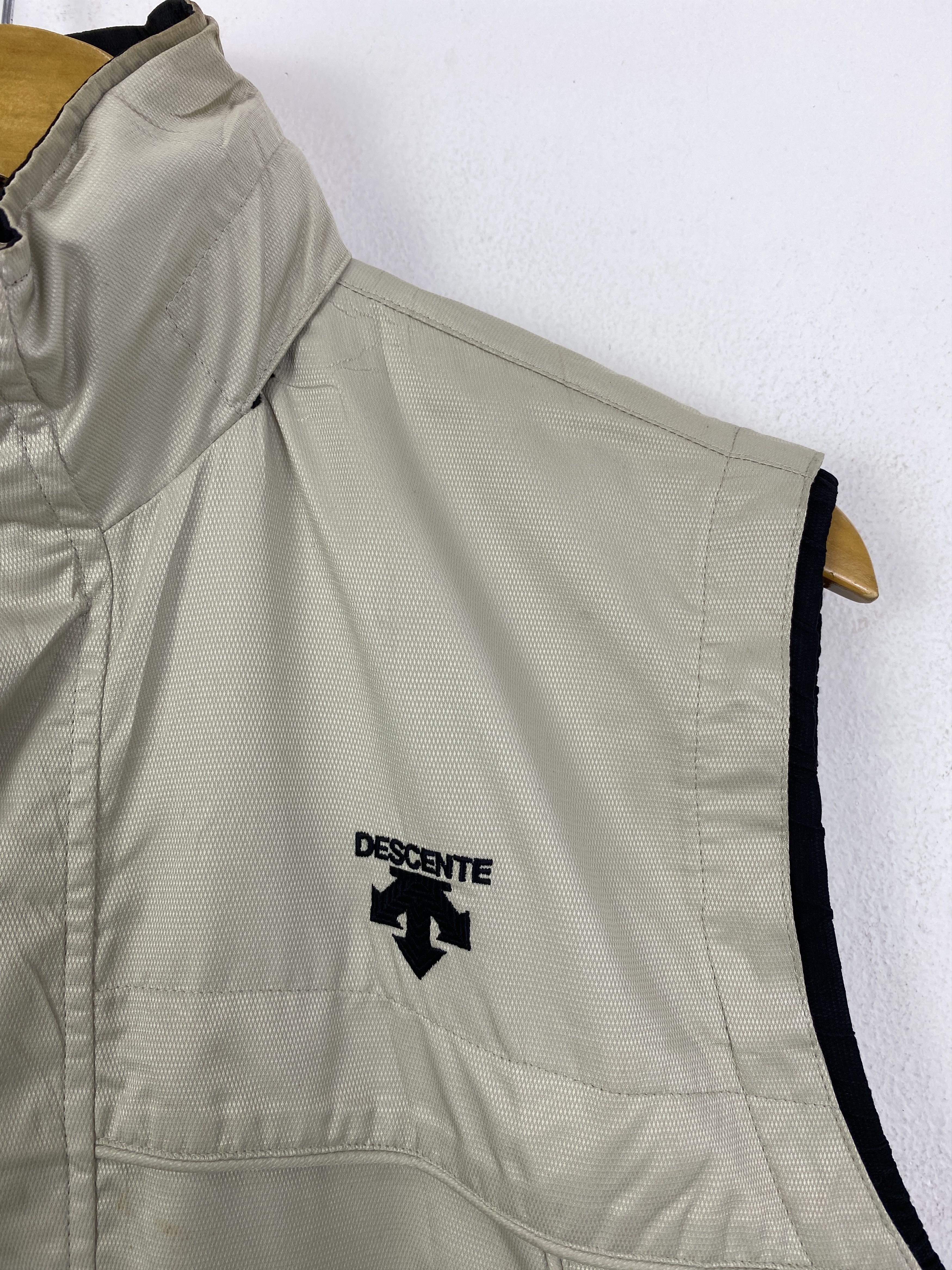Descente Vintage Descente Golf Hooded Vest JA0194 Size US S / EU 44-46 / 1 - 8 Thumbnail