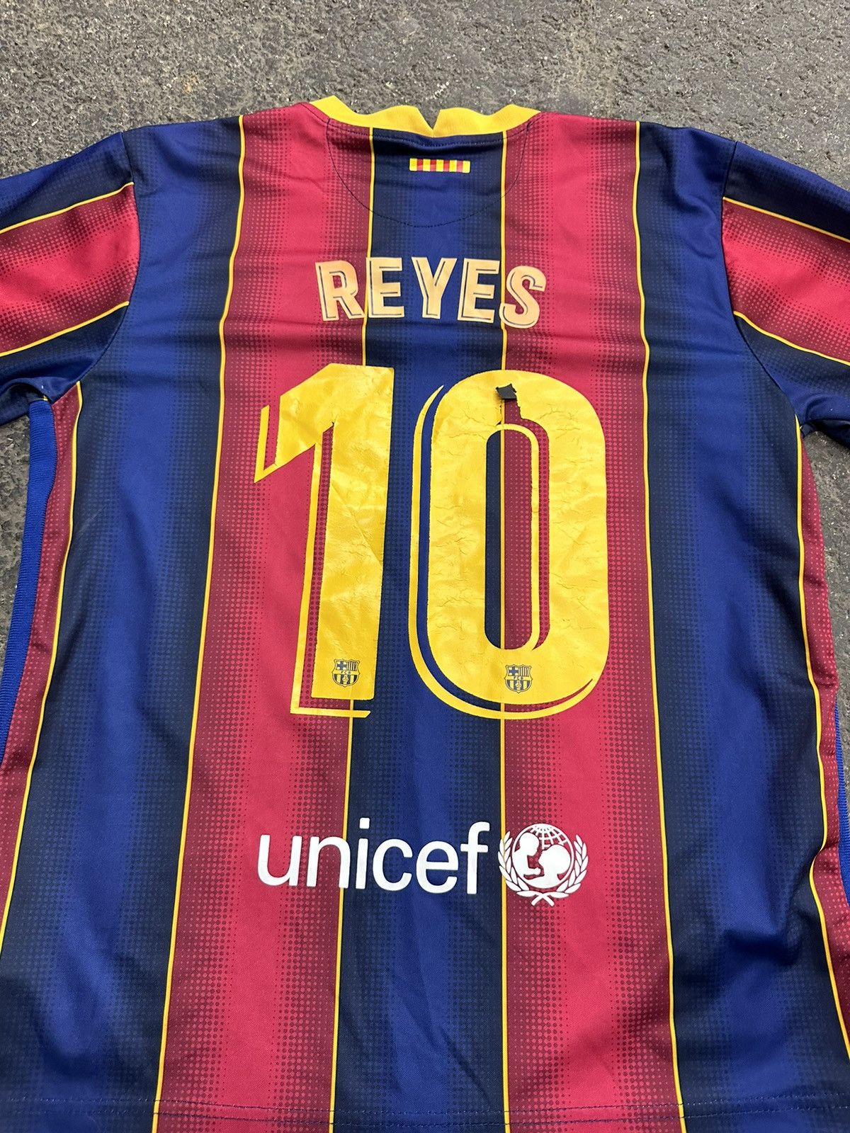 Vintage Barcelona soccer jersey Size US L / EU 52-54 / 3 - 6 Thumbnail