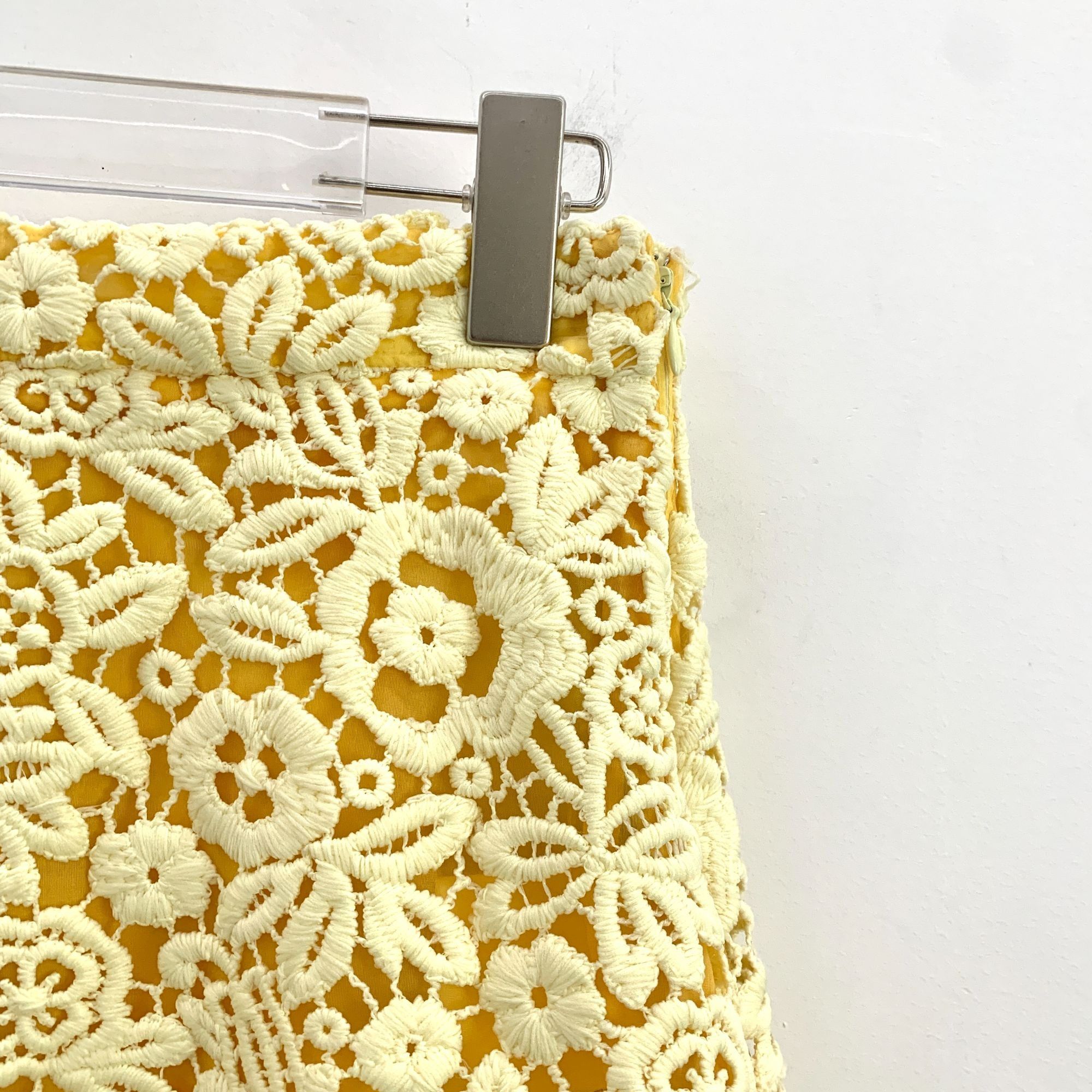 Miu Miu Miu Miu Yellow Floral Lace Mini Skirt Size 36 Made In Italy Size 36" / US 14 / IT 50 - 8 Thumbnail