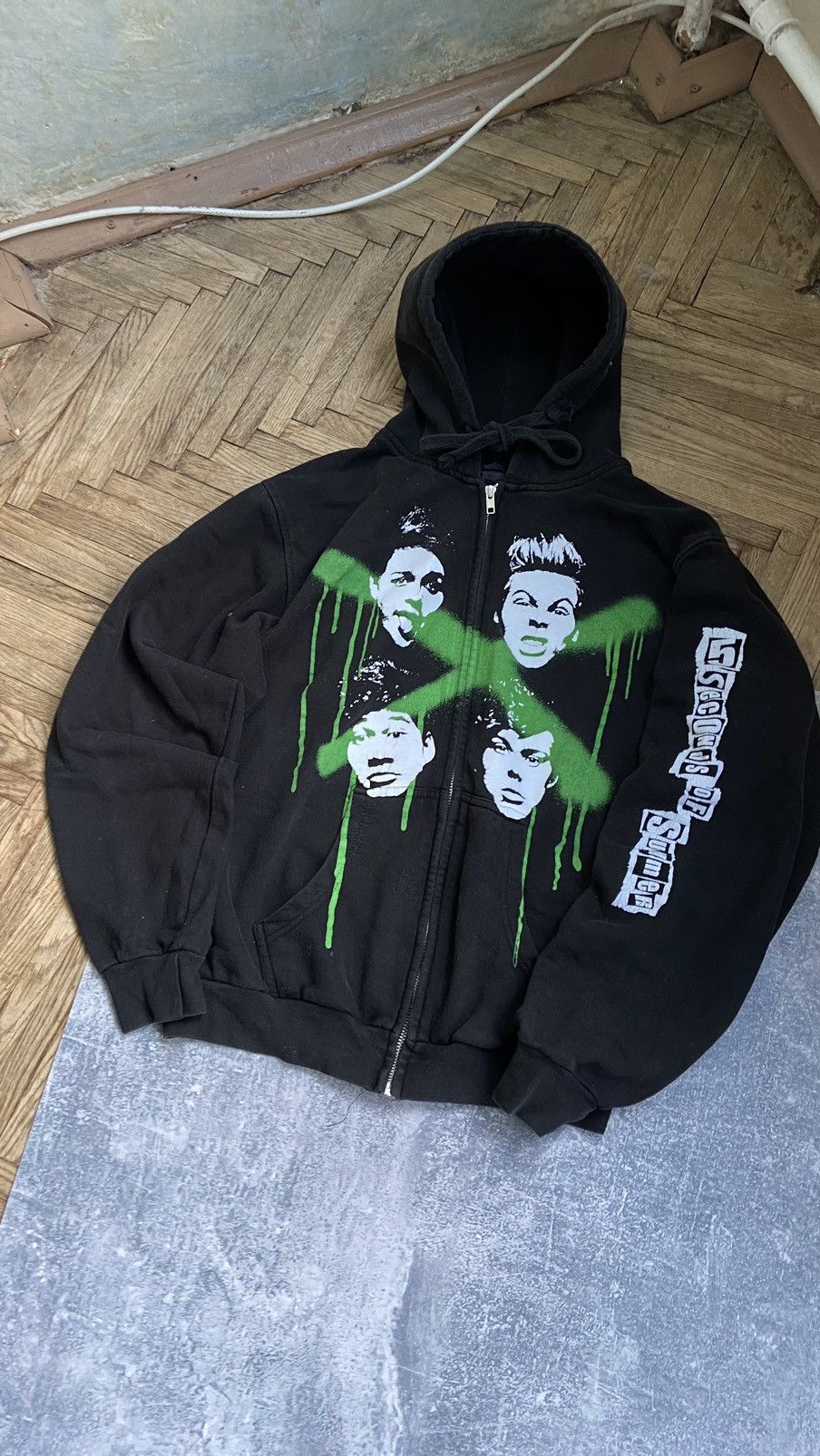 Band Tees 5 Seconds Of Summer World Tour Zip Hoodie Size US M / EU 48-50 / 2 - 4 Thumbnail