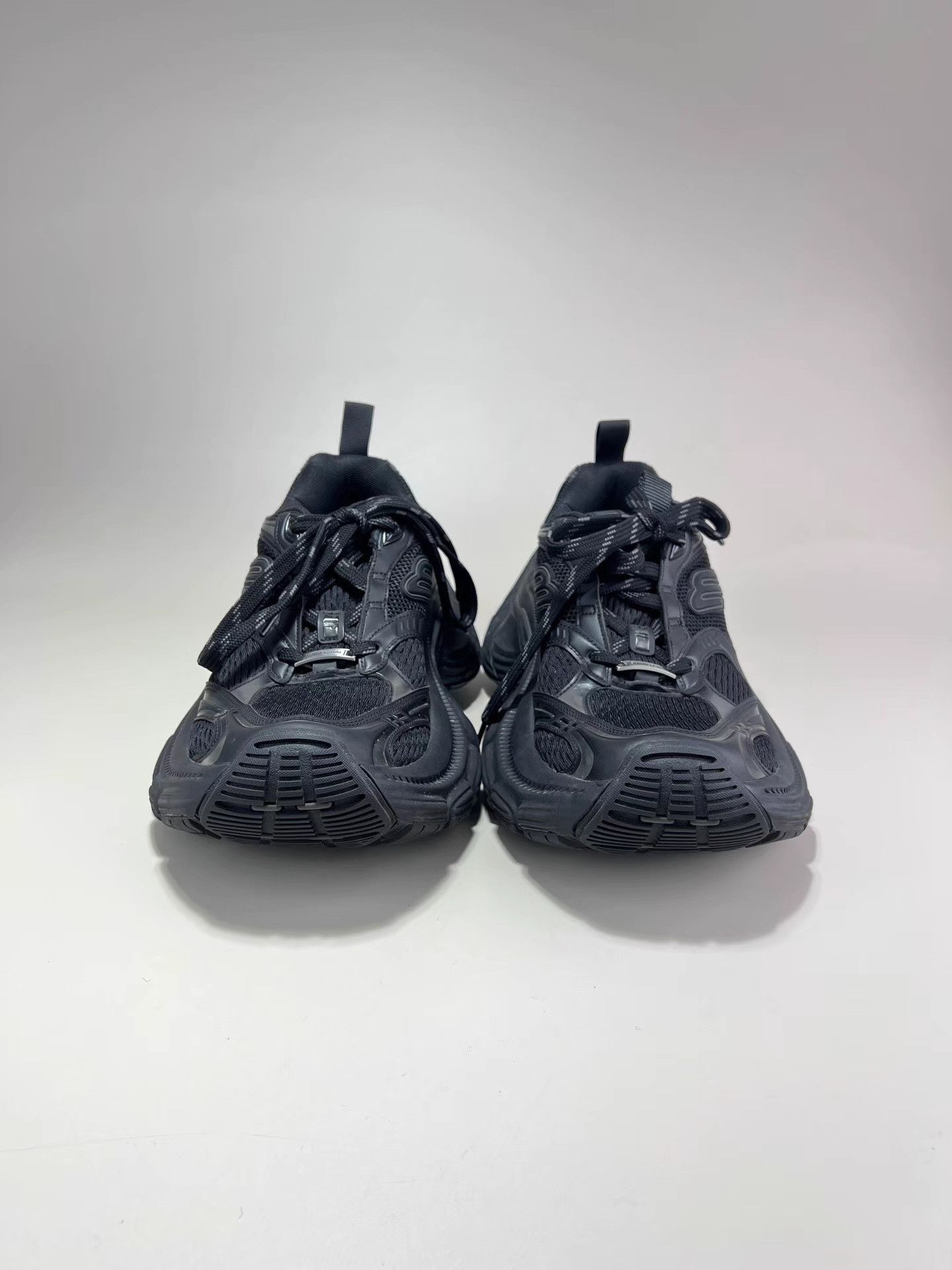 Balenciaga BALENCIAGA 10XL Black Runner Sneakers Size US 7 / EU 40 - 2 Thumbnail