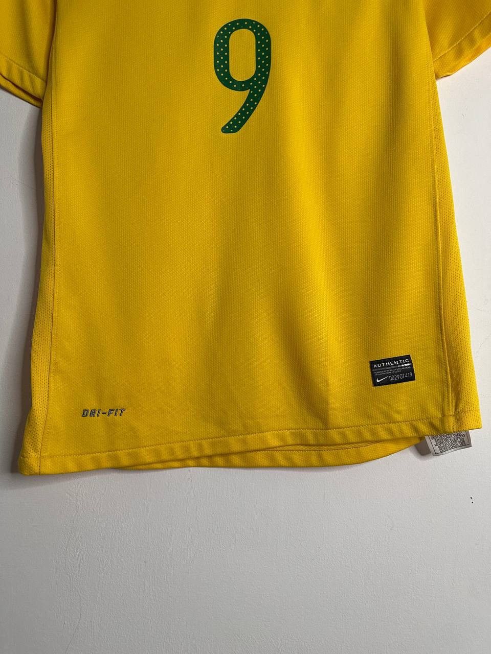 Nike Nike Brazil Home Jersey 2006 #9 Ronaldo Dri-FIT Yellow S Size US S / EU 44-46 / 1 - 2 Thumbnail