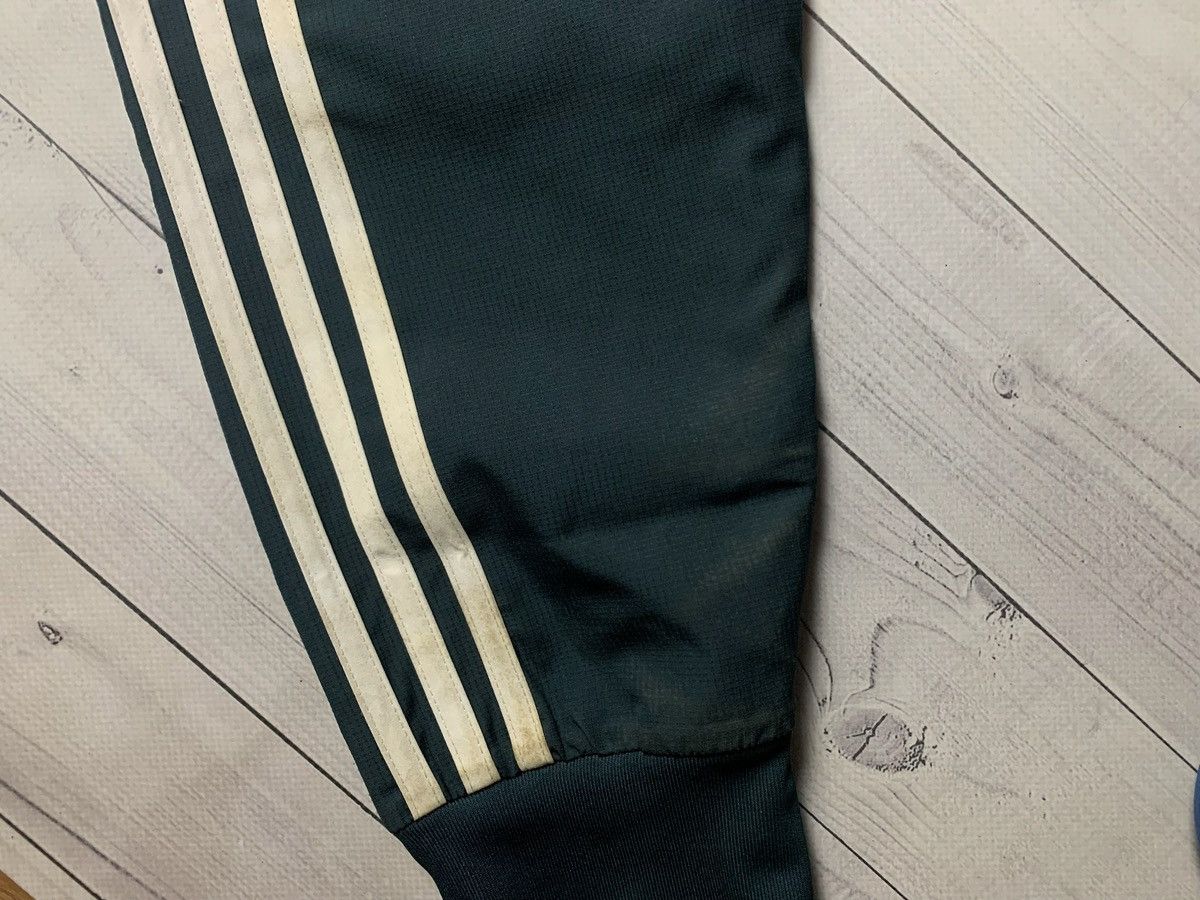 Vintage Vintage adidas Real Madrid soccer track jacket size XL Size US XL / EU 56 / 4 - 5 Thumbnail